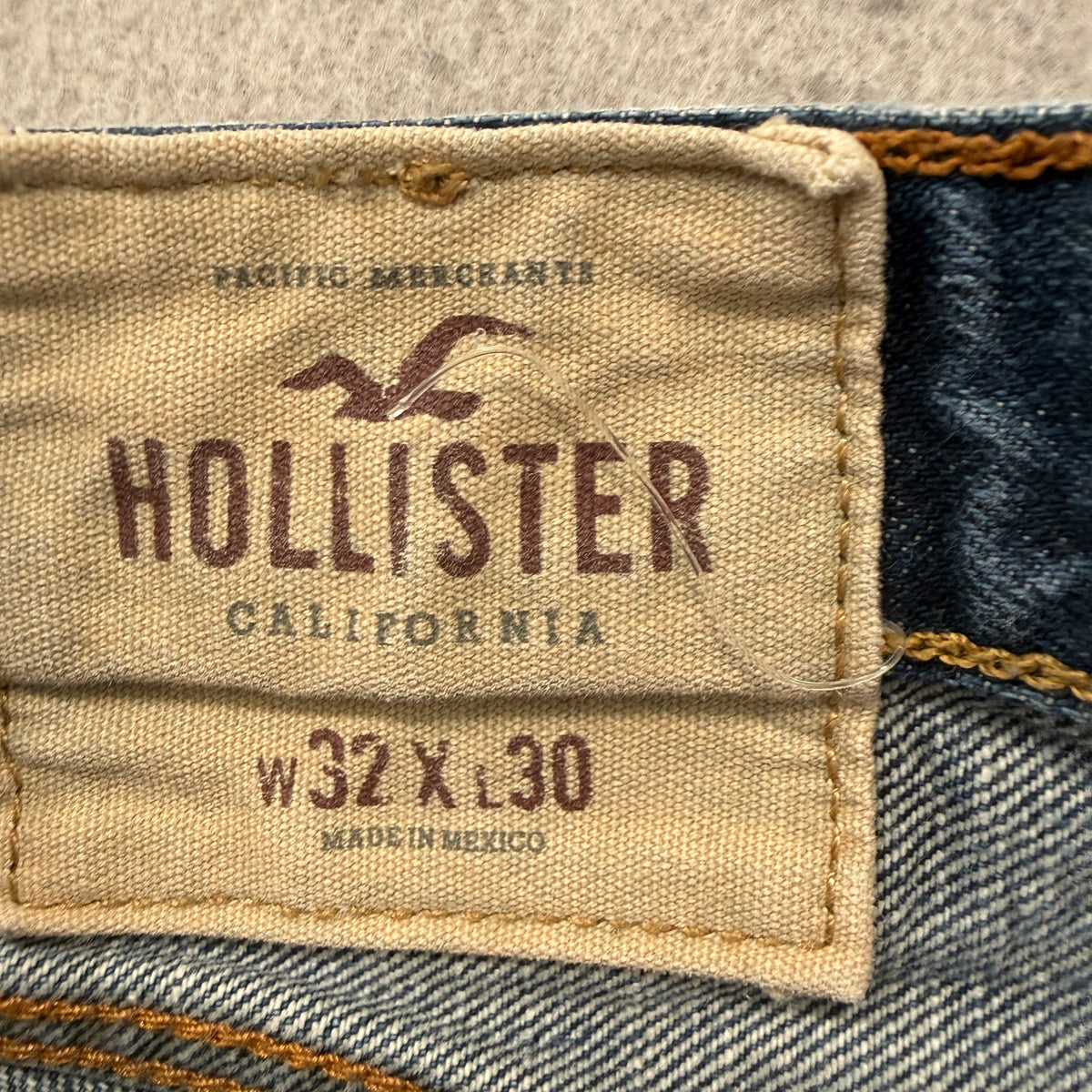 Hollister Medium Wash Straight Jeans Size 32x30 photo 3