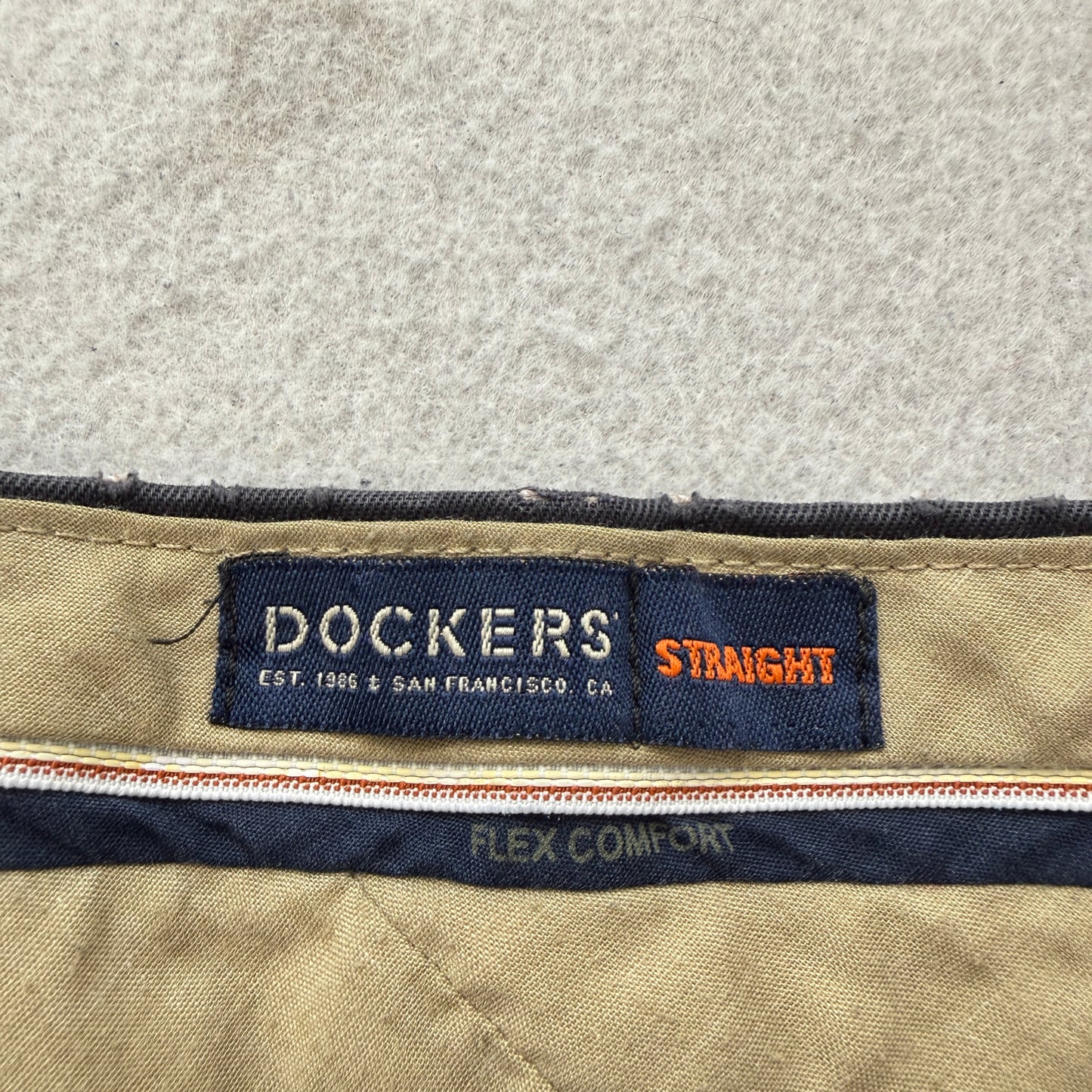Dockers Flex Comfort Men's Black Flat Front Straight Fit Chino Pants Size W37