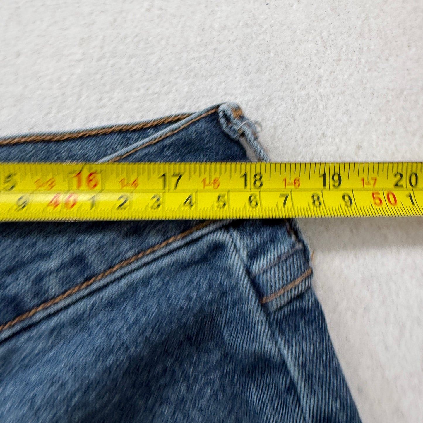 Wrangler Men's Blue Denim Jeans Relaxed Fit Zip-Fly Pockets Classic Size W36