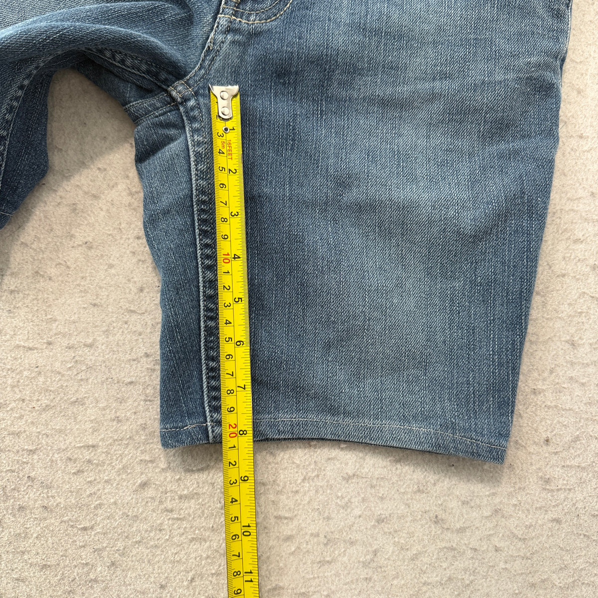 American Eagle Women's Blue Denim Bermuda Shorts Medium Wash Casual Size W28