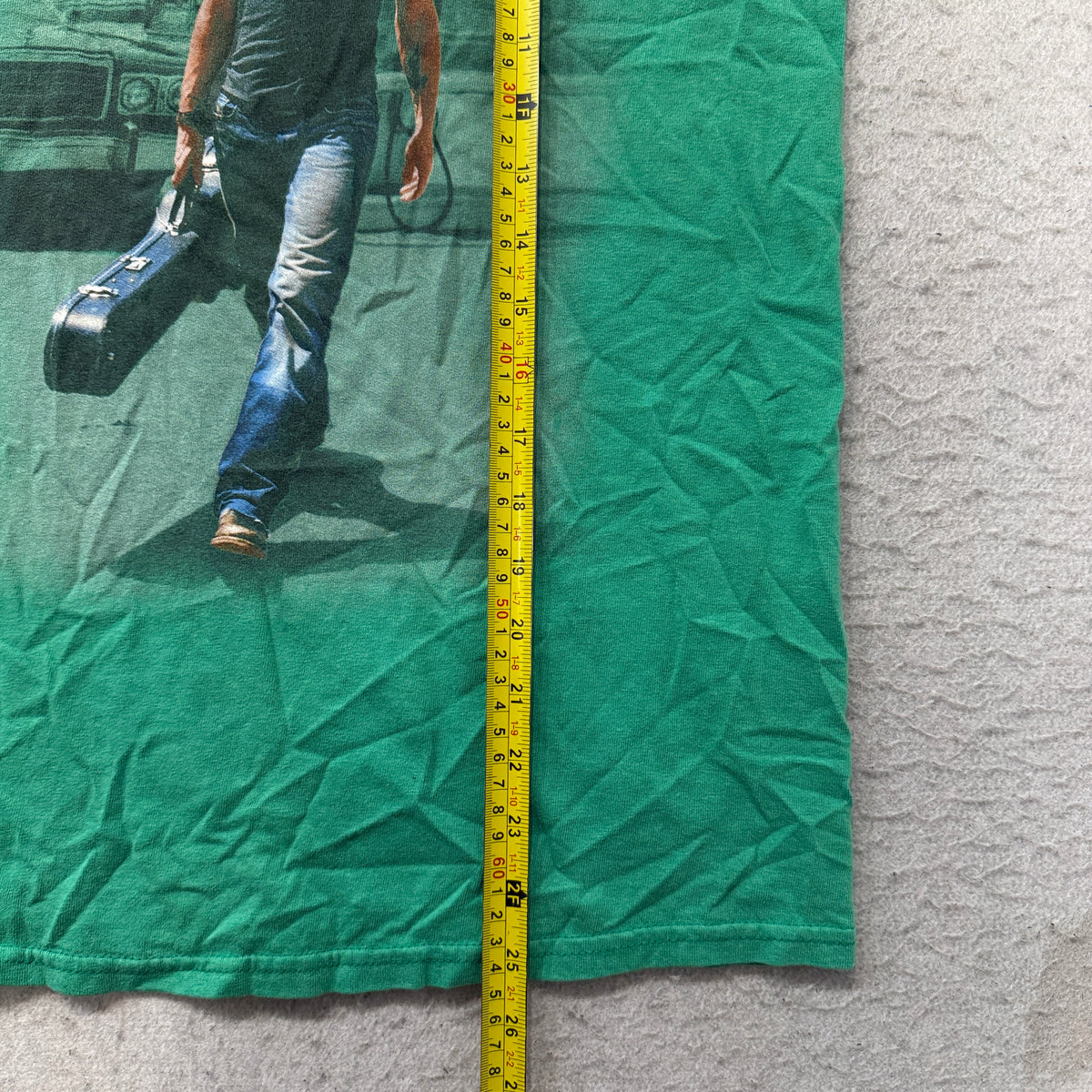 Gildan Graphic T-Shirt Men's Green Country Music Guitar Print Short Sleeve Size S photo 5