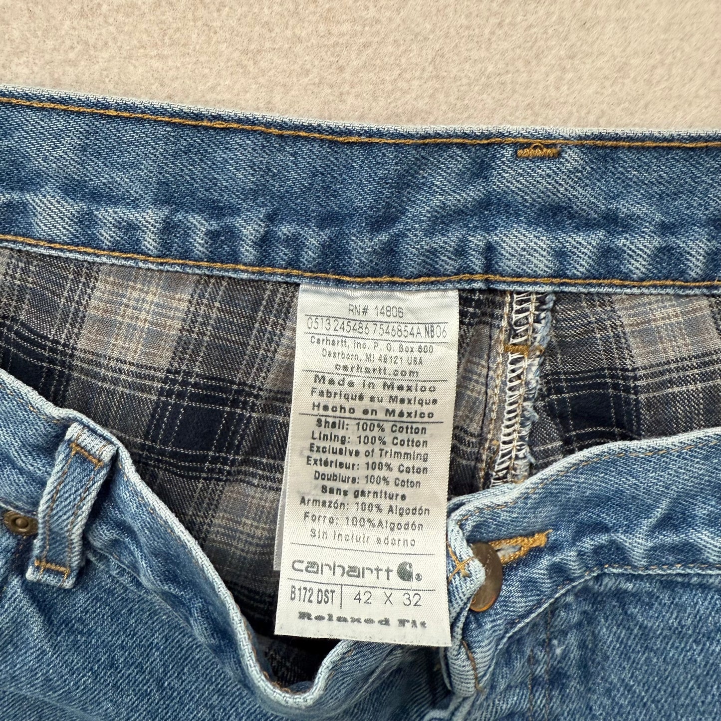 Carhartt Relaxed Fit Blue Denim Jeans Straight Leg Logo Patch Checkered Pocket Lining Size 42x32