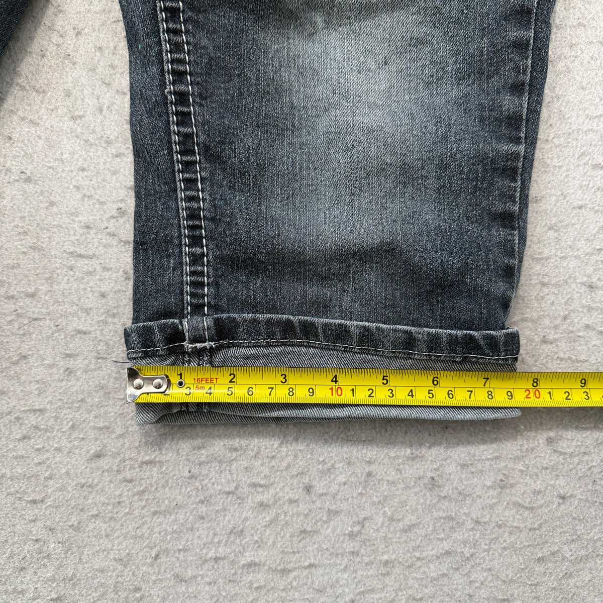 Earl Jean Women's Blue Dark Wash Denim Cuffed Capri Jeans Distressed Size 8P
