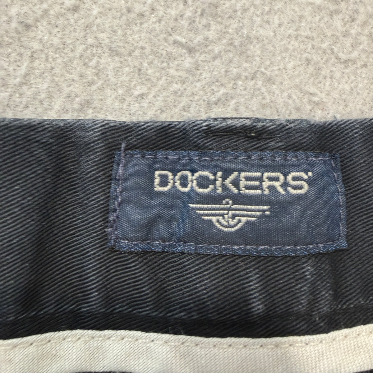 Dockers Pleated Chino Pants Men's Navy Blue Cotton Classic Fit Size 40x32 photo 3