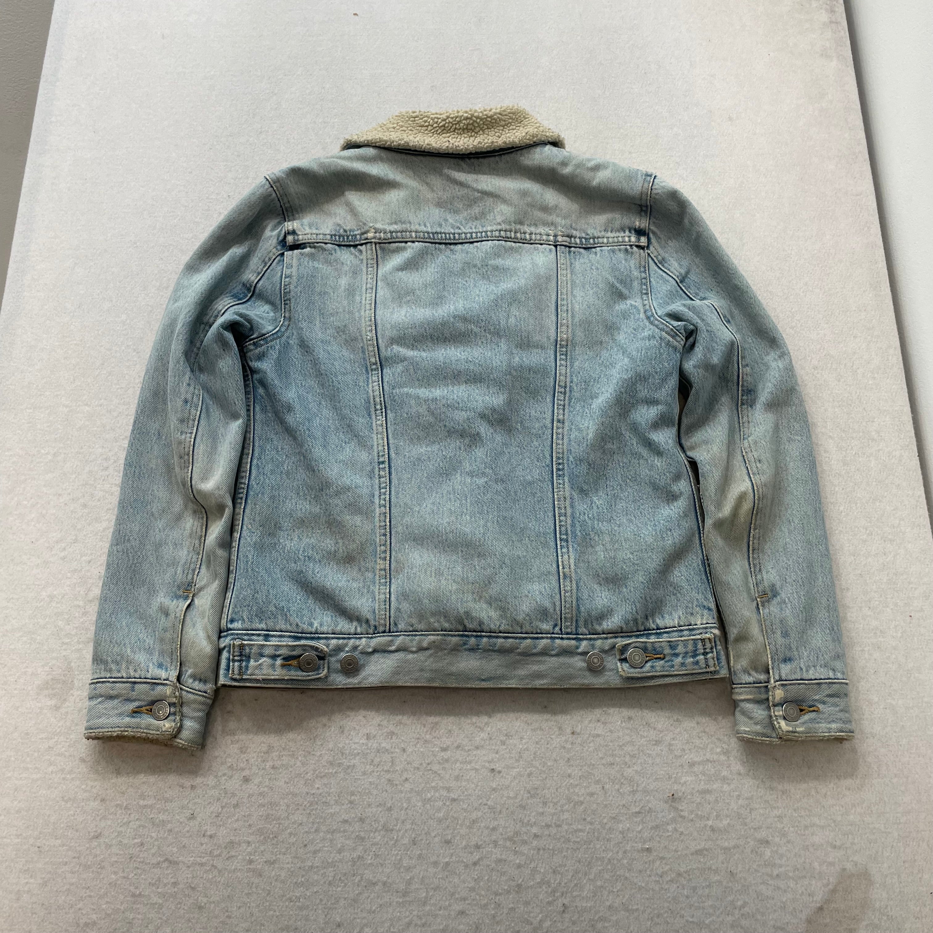 Levi's Women's Blue Light Wash Denim Trucker Jacket Sherpa Lined Pockets Size S