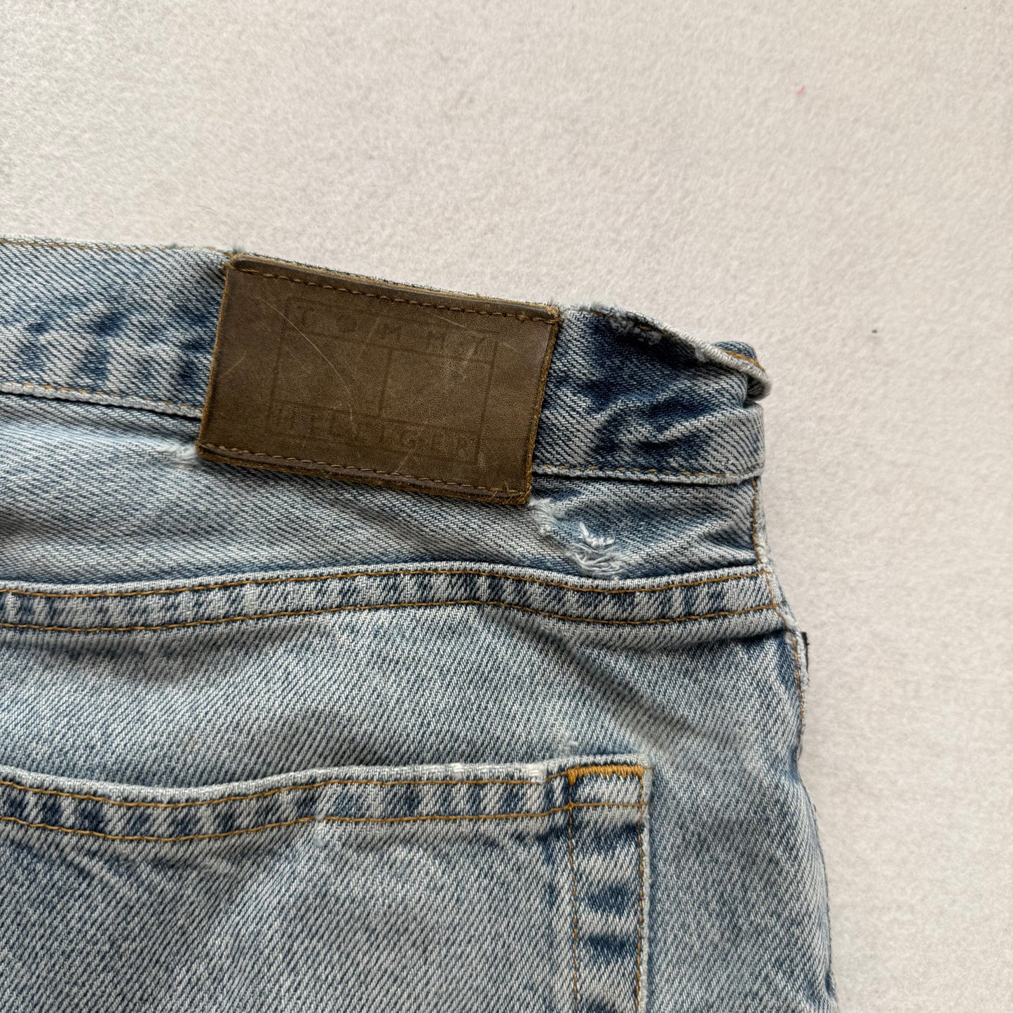 Tommy Hilfiger Men's Light Wash Blue Denim Baggy Straight Leg Jeans Size 36