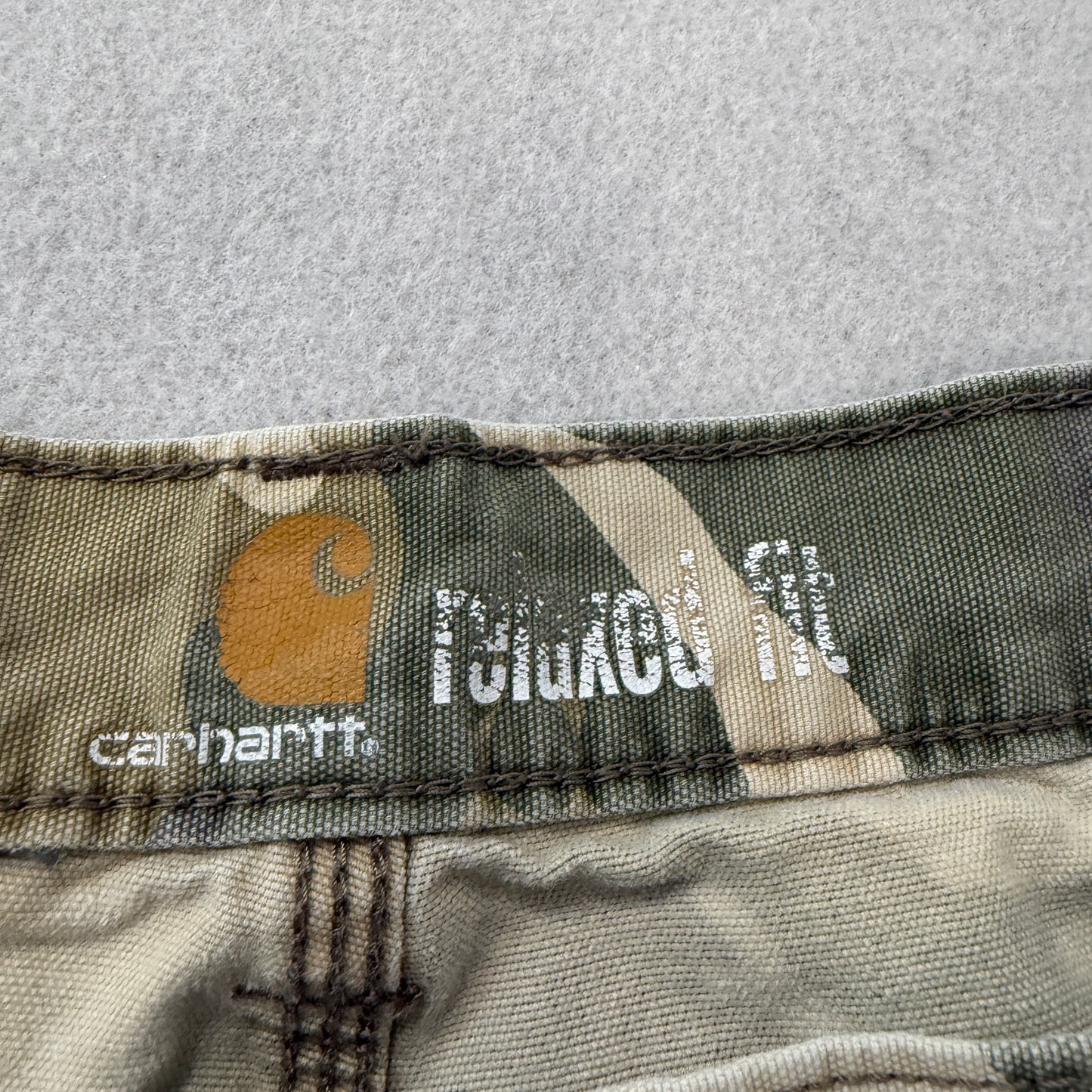 Carhartt Relaxed Fit Men's Camo Cargo Shorts Dual-Flapped Utility Pockets - W38