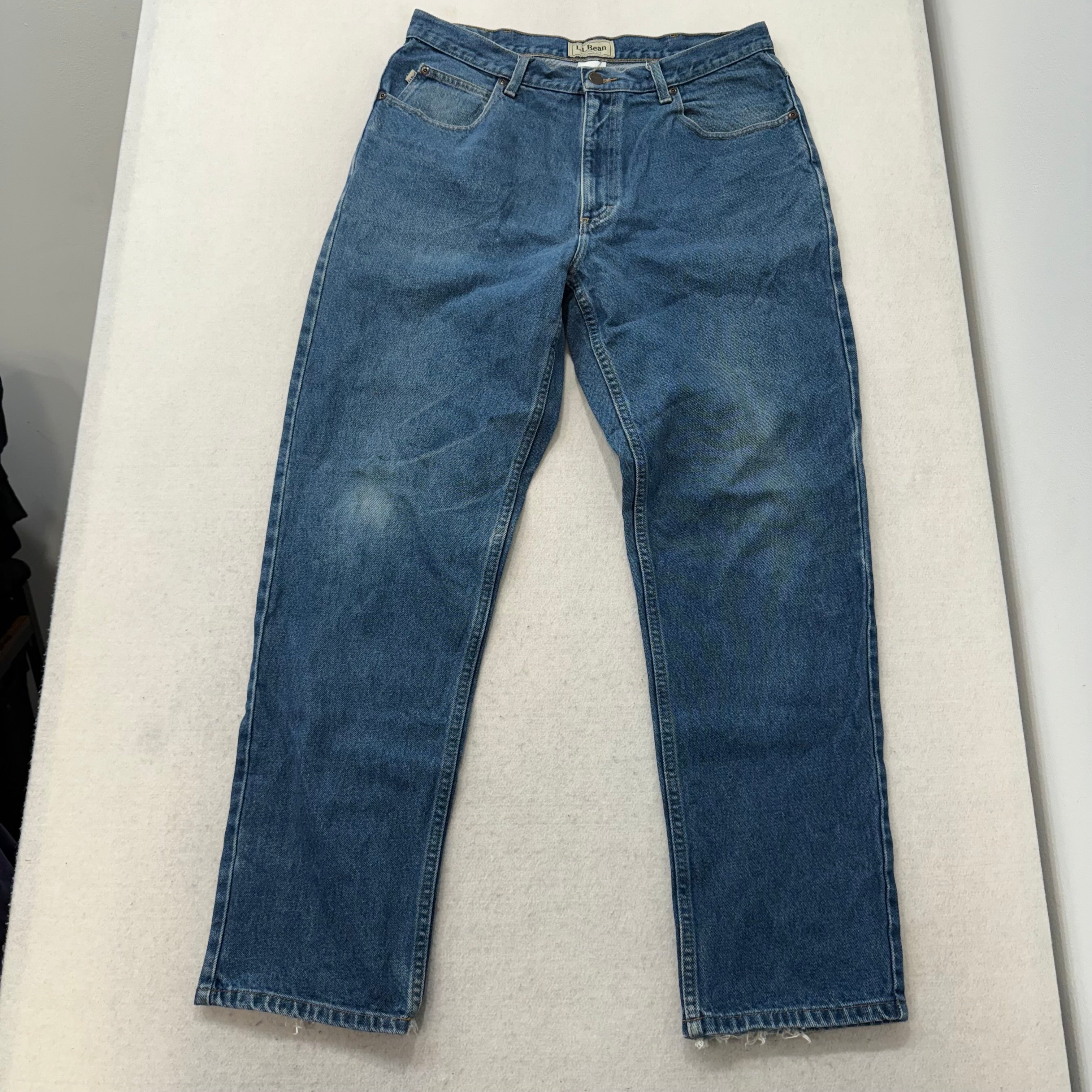 L.L.Bean Men's Medium Wash Blue Denim Natural Straight Fit Jeans Raw Hem Size 34