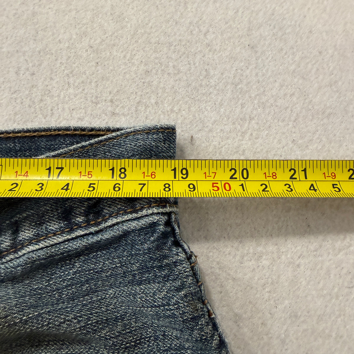Levi's Denizen 299 Men's Blue Denim Jeans Loose Fit Zip-Fly Pockets Size W38