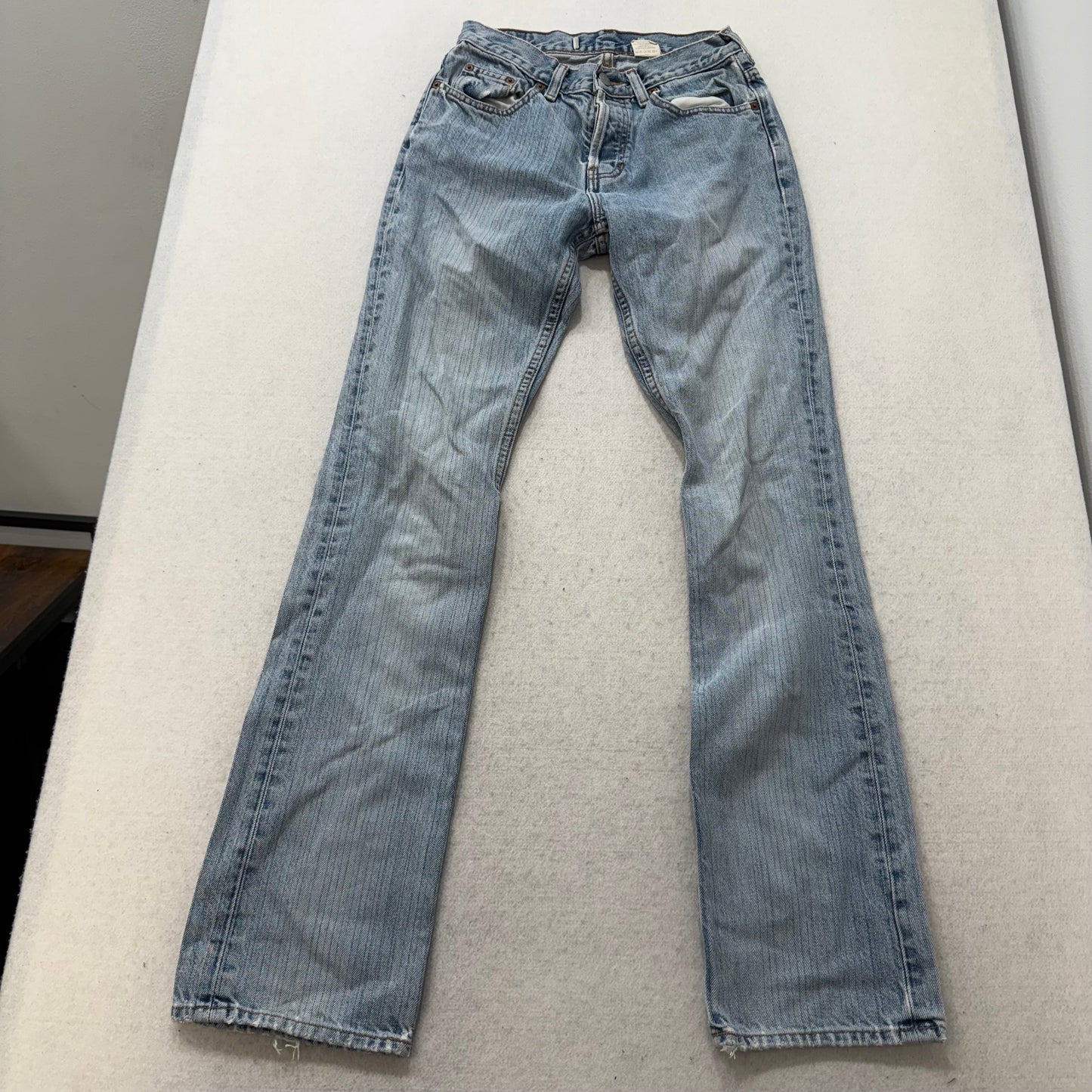 Gap Women's Light Wash Blue Denim Long Bootcut Jeans Button-Fly Low Rise Size 28
