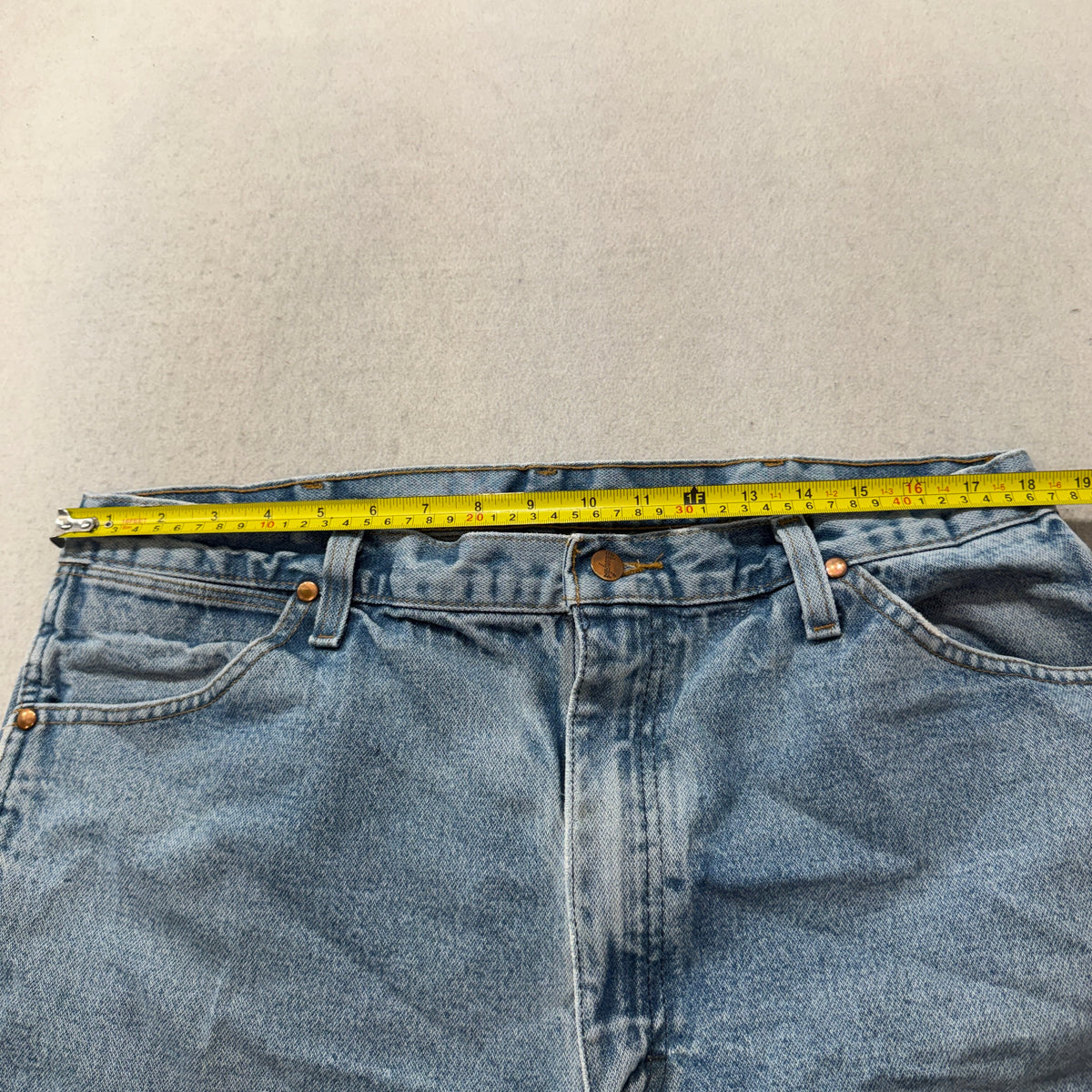 Vintage Wrangler 13MWZ Cowboy Cut Jeans Men's Light Wash USA Style Size 40x38 photo 4