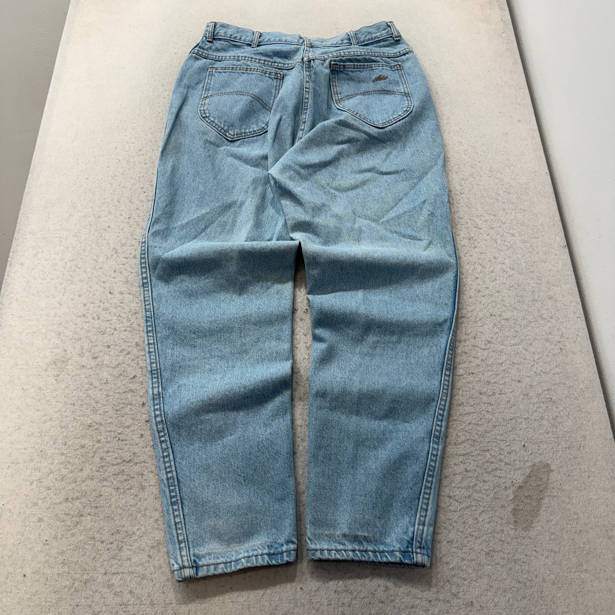 Chic Vintage High Waist Light Wash Jeans USA Size 10 photo 2