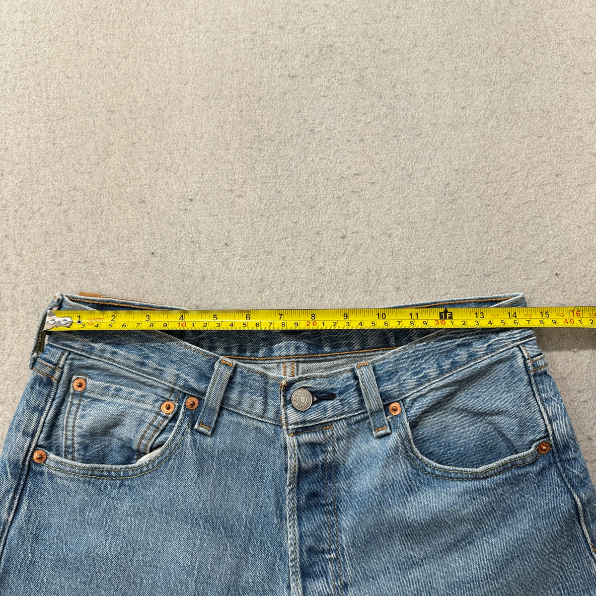 Levis 501 93 Straight Light Wash Jeans Size 30x32 photo 5
