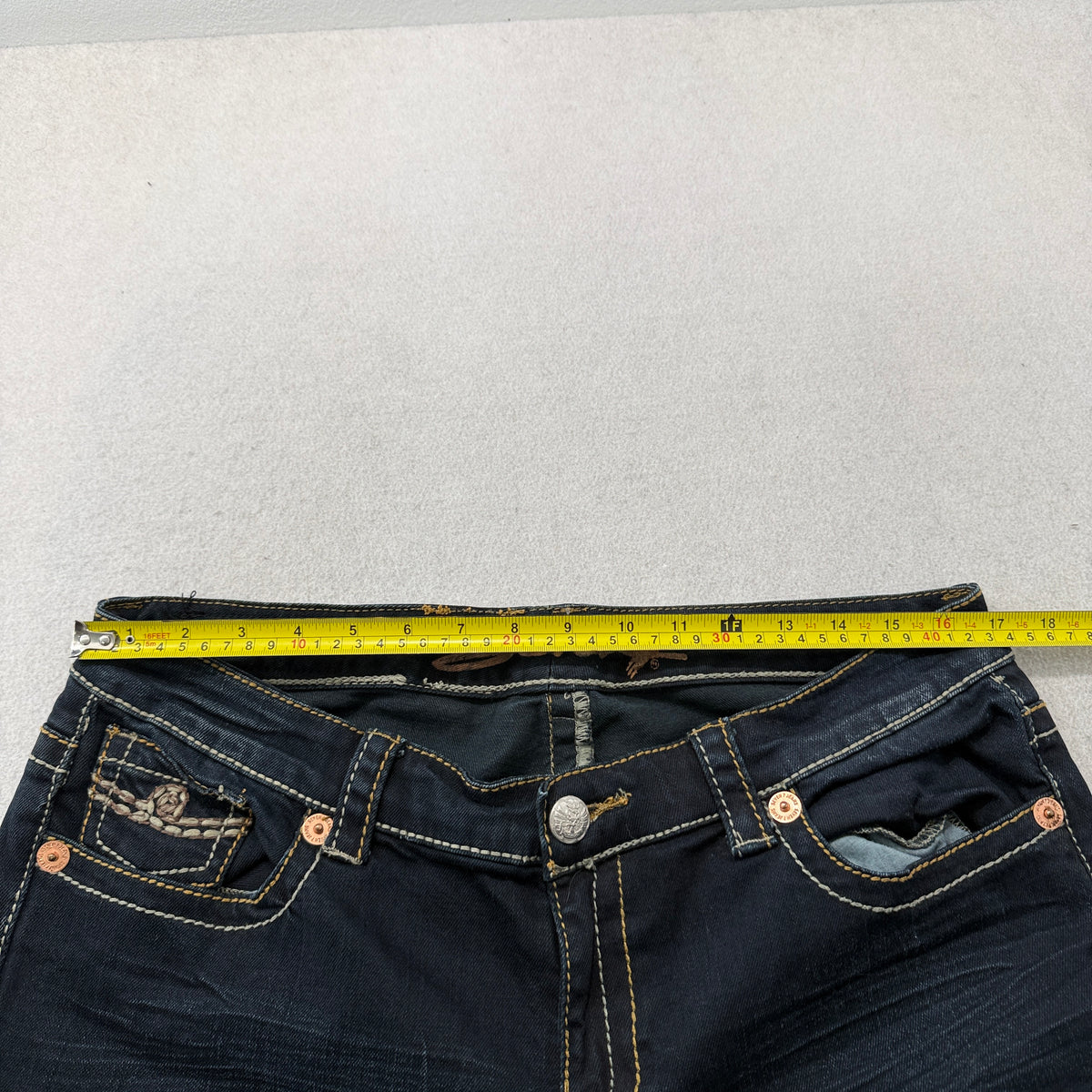 Seven7 Women's Indigo Wash Denim Flare Jeans Swirl Embroidered Pocket Size 32