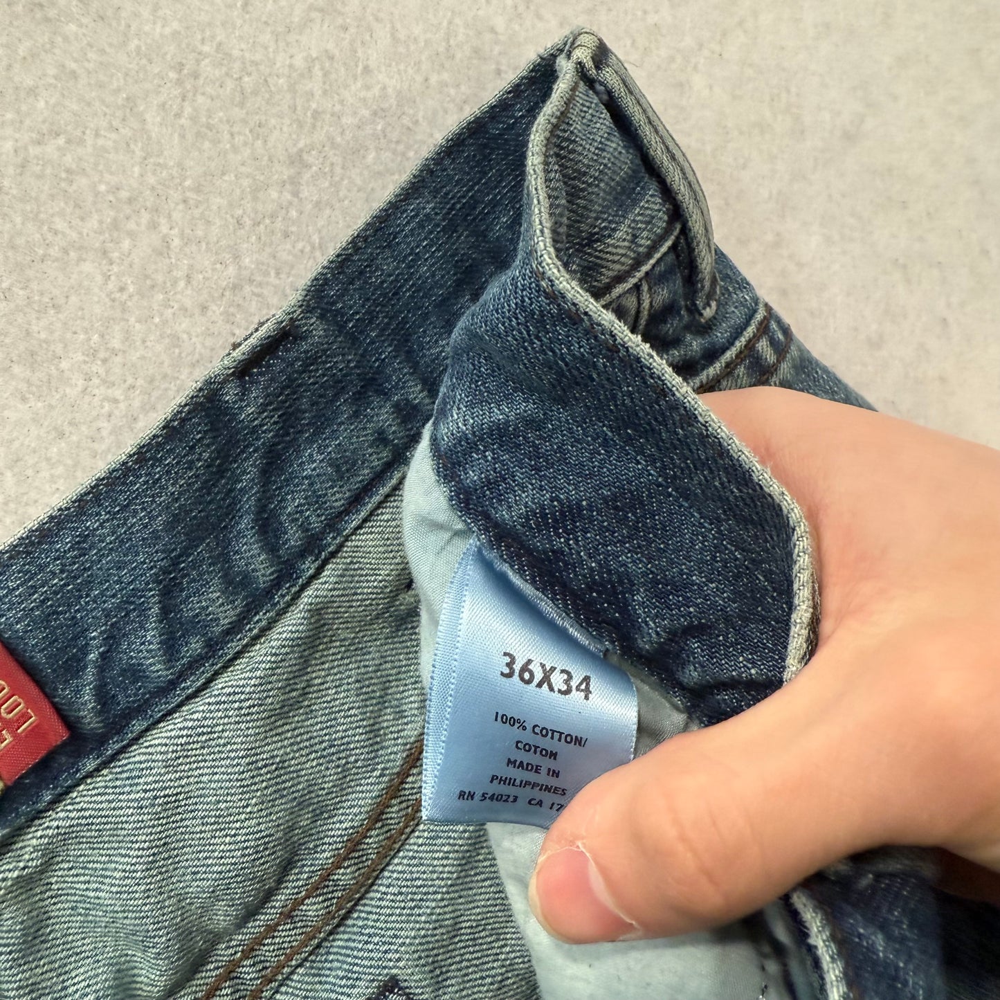 Old Navy Men's Medium Wash Blue Denim Relaxed Straight Wide Leg Jeans Size 36