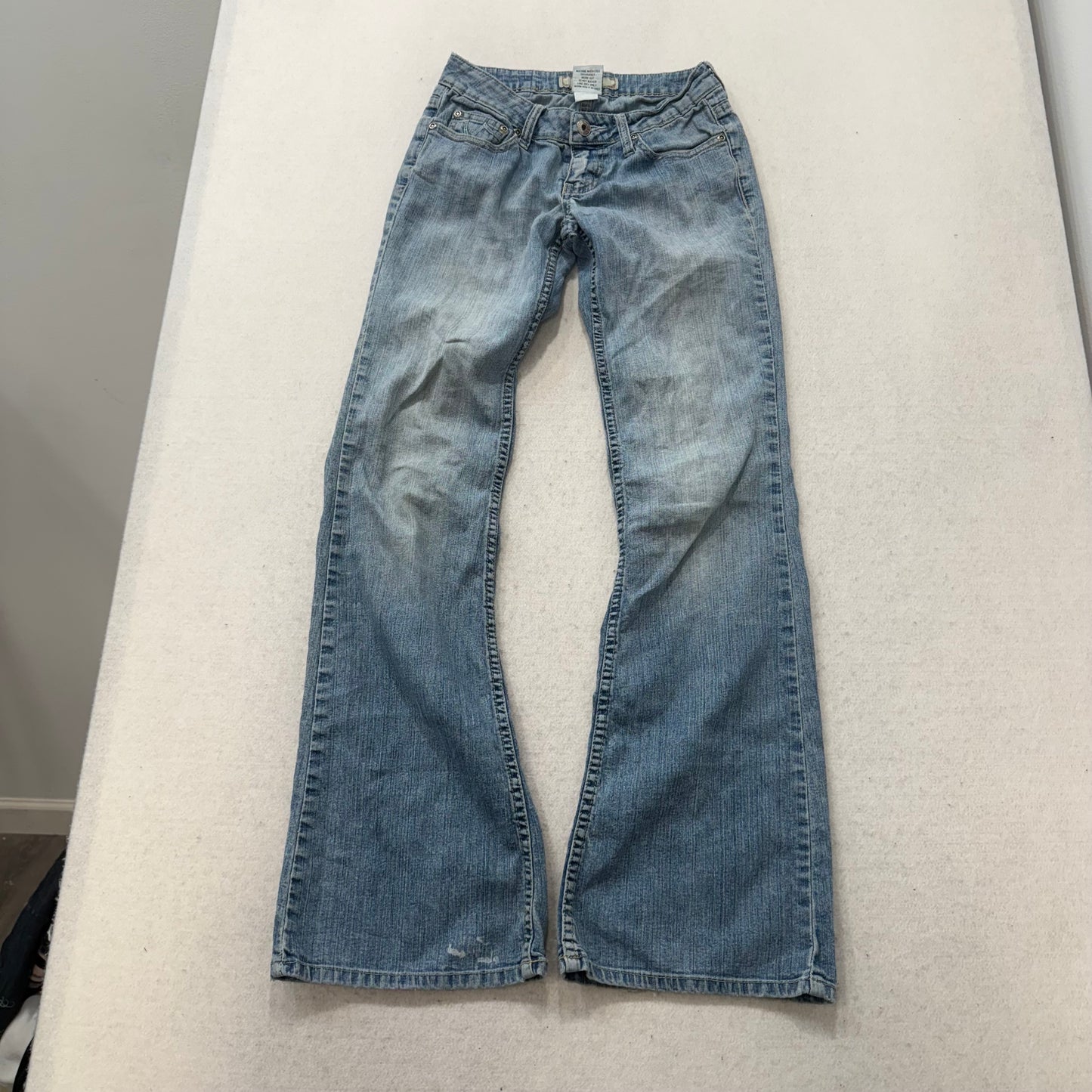 YMI Women's Light Wash Blue Denim Bootcut Jeans Low Rise Y2K Fashion Size 0