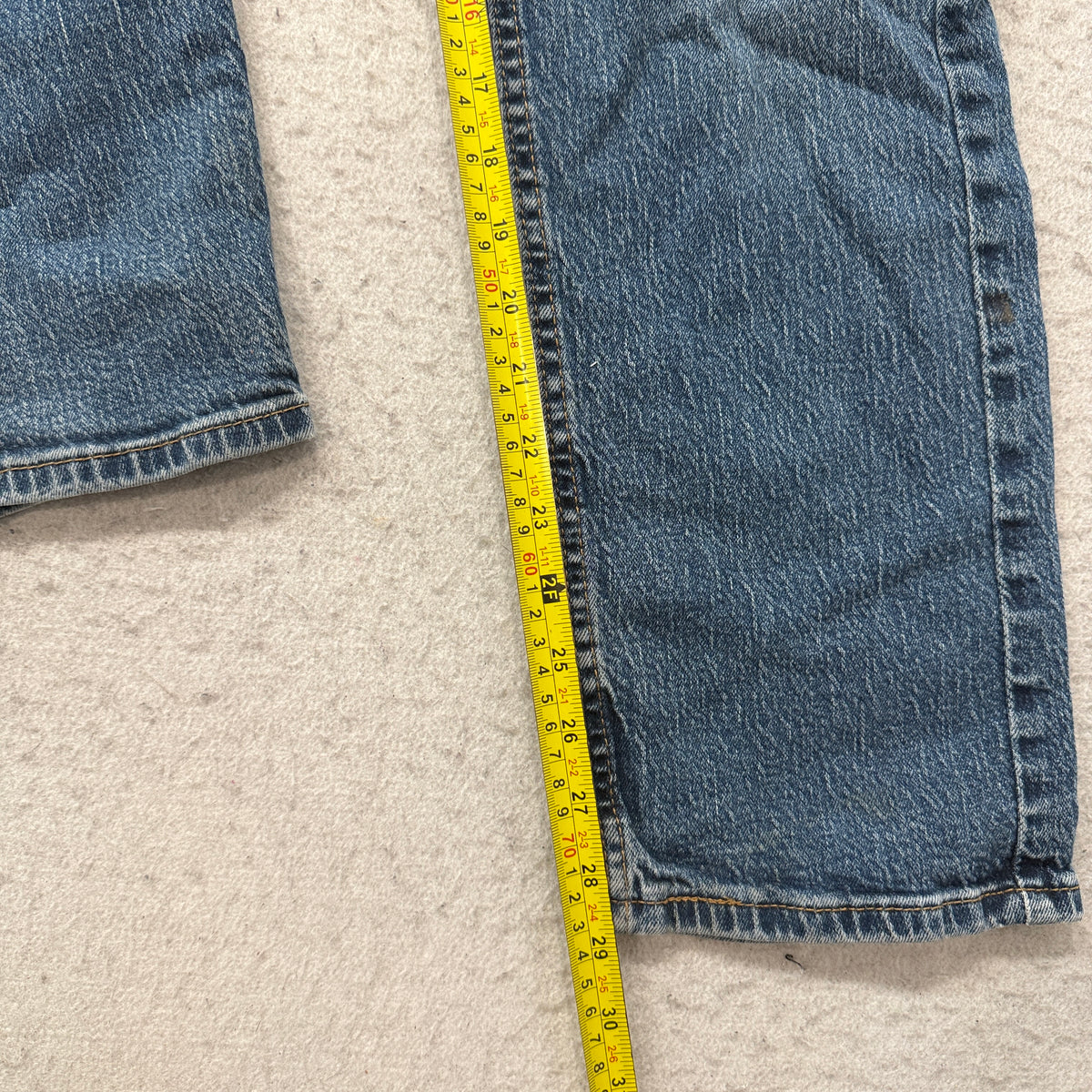 Levis Medium Wash Straight Leg Jeans Size 32x30 photo 4