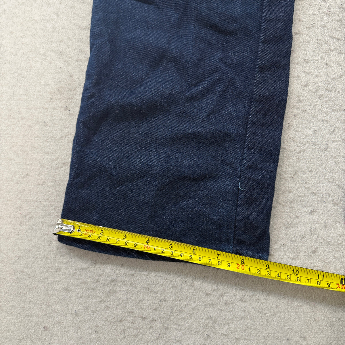 Wrangler Dark Rinse Relaxed Jeans Size 38x30 photo 7