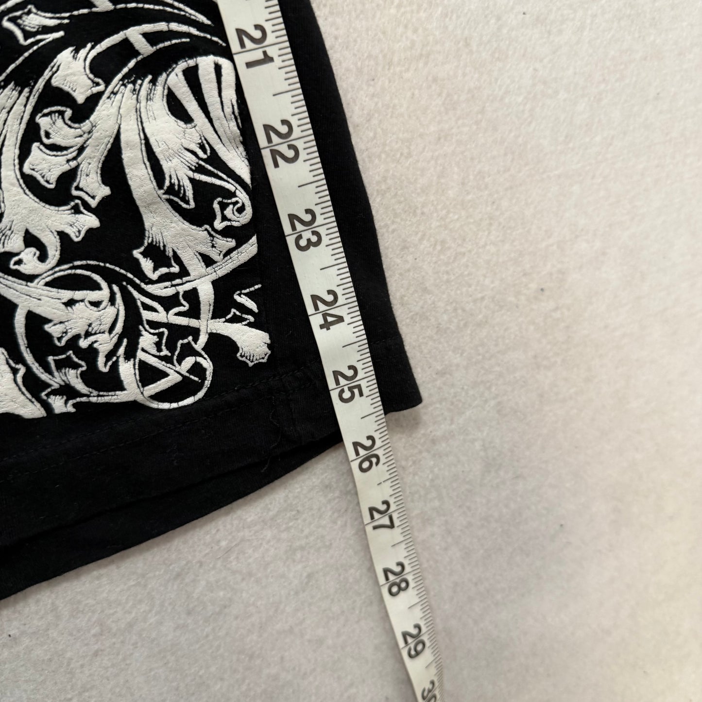 Guess Jeans Black Graphic T-Shirt “Legends Never Die” Gothic Print Size L