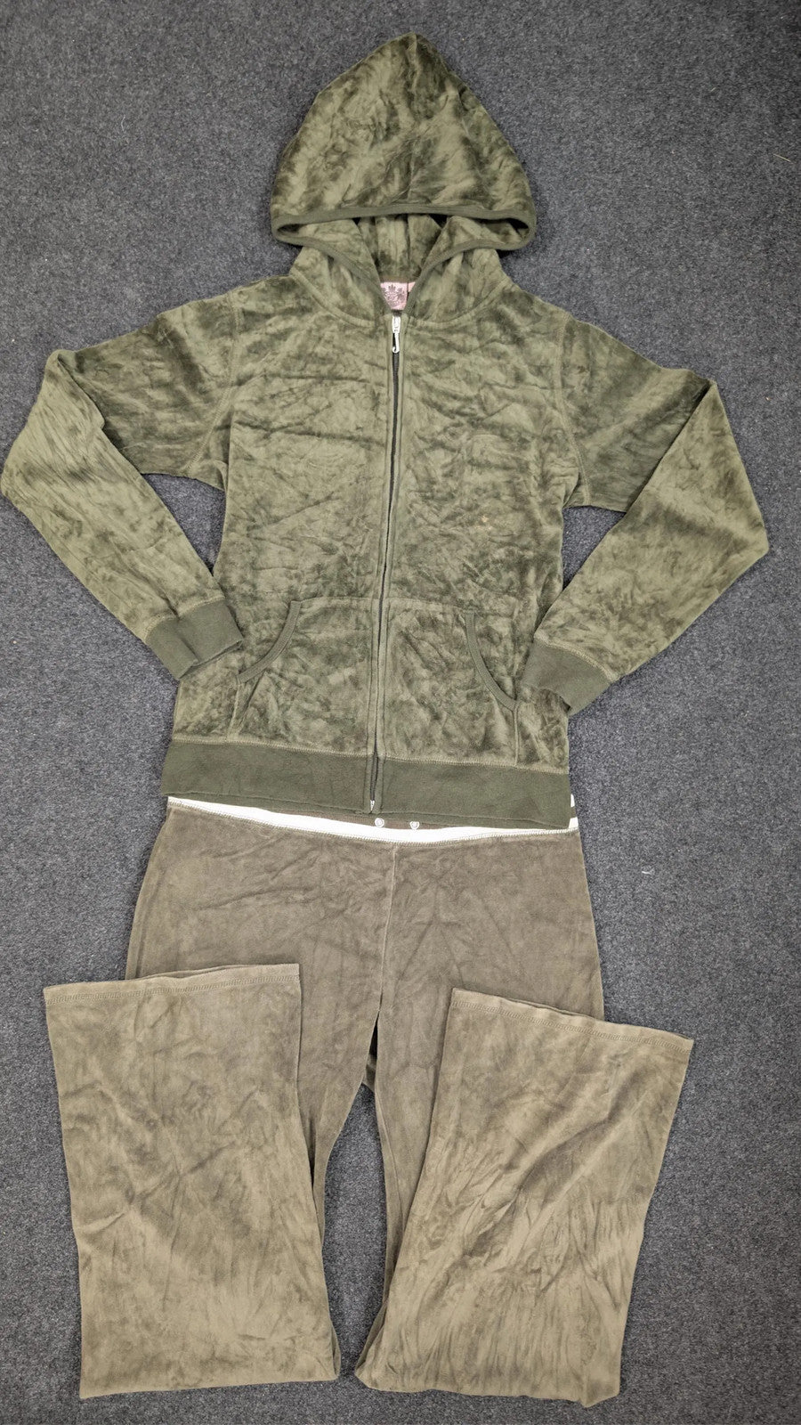 Vintage Juicy Couture Velour Tracksuit Set | Y2K Green Hoodie & Sweatpants (Siz