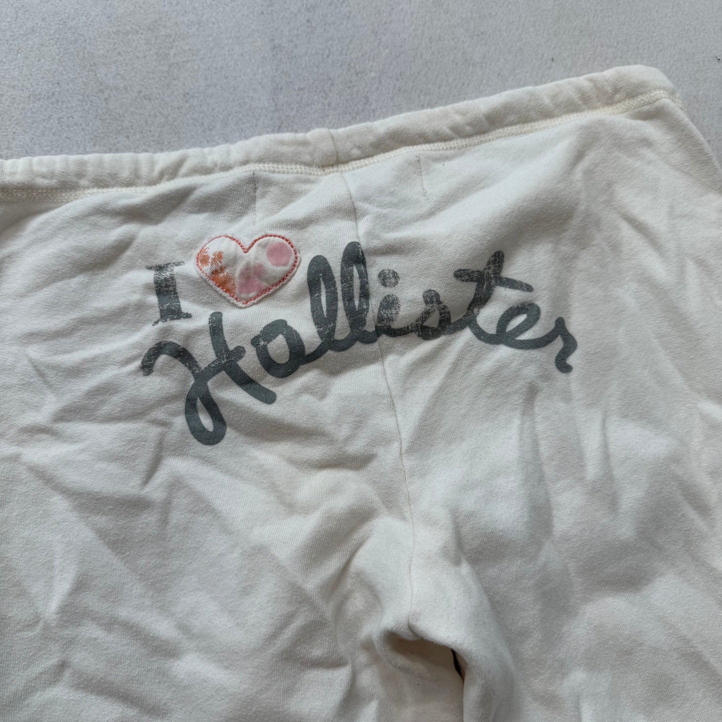 Hollister Women's White Fleece Straight Leg Capri Sweatpants Loungewear Size M