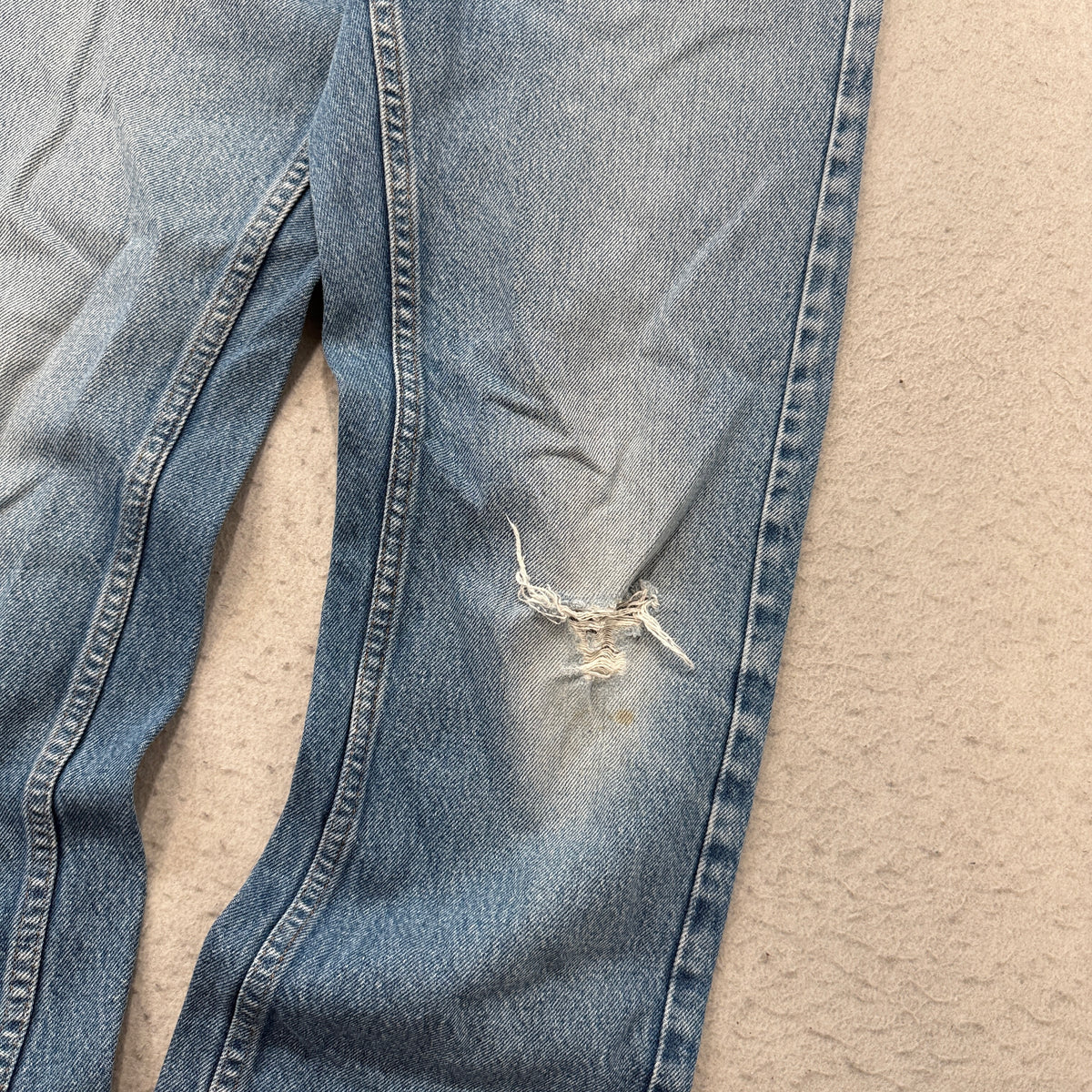 L.L.Bean Standard Fit Light Wash Jeans Size 34x30 photo 9