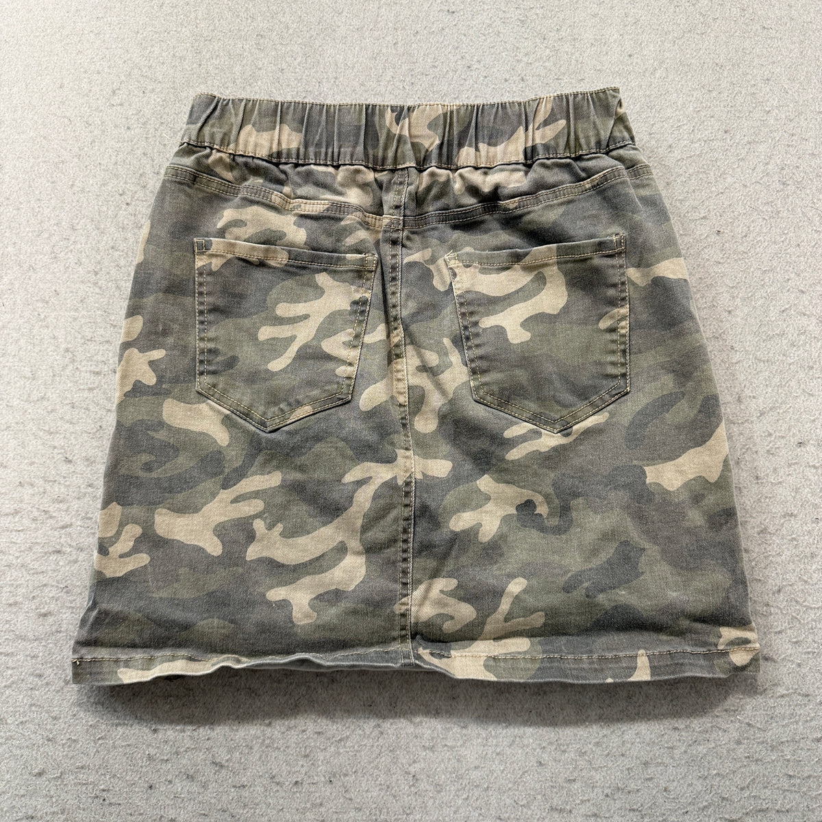 Boston Proper Camo Mini Skirt Women's Green Camouflage Pull-On Pockets Size 6 photo 1