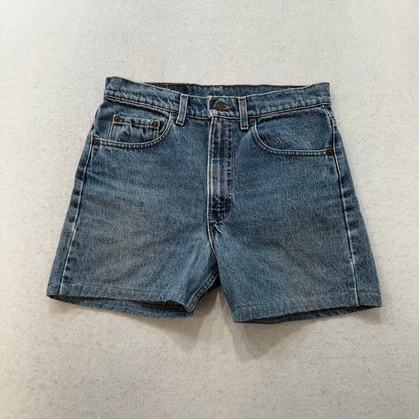 Levi Strauss & Co. 505 Women's Light Wash Blue Denim Shorts Streetwear Size 32