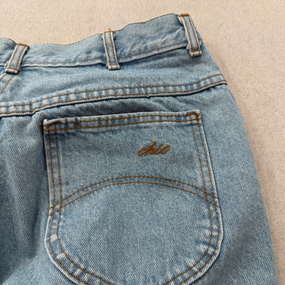 Chic Vintage High Waist Light Wash Jeans USA Size 10 photo 7