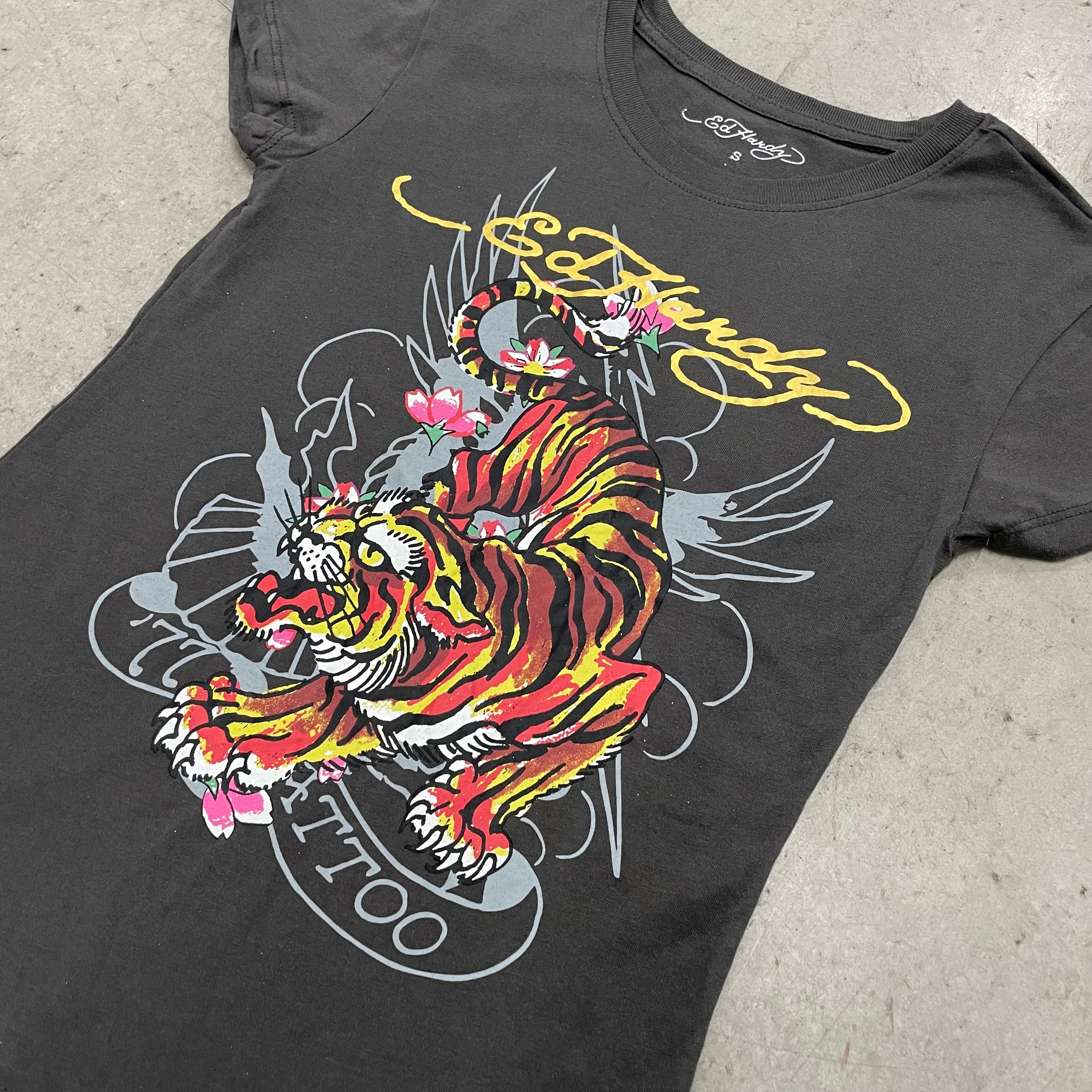 ED HARDY “Crawling Tiger” CHARCOAL CAP SLEEVE TEE