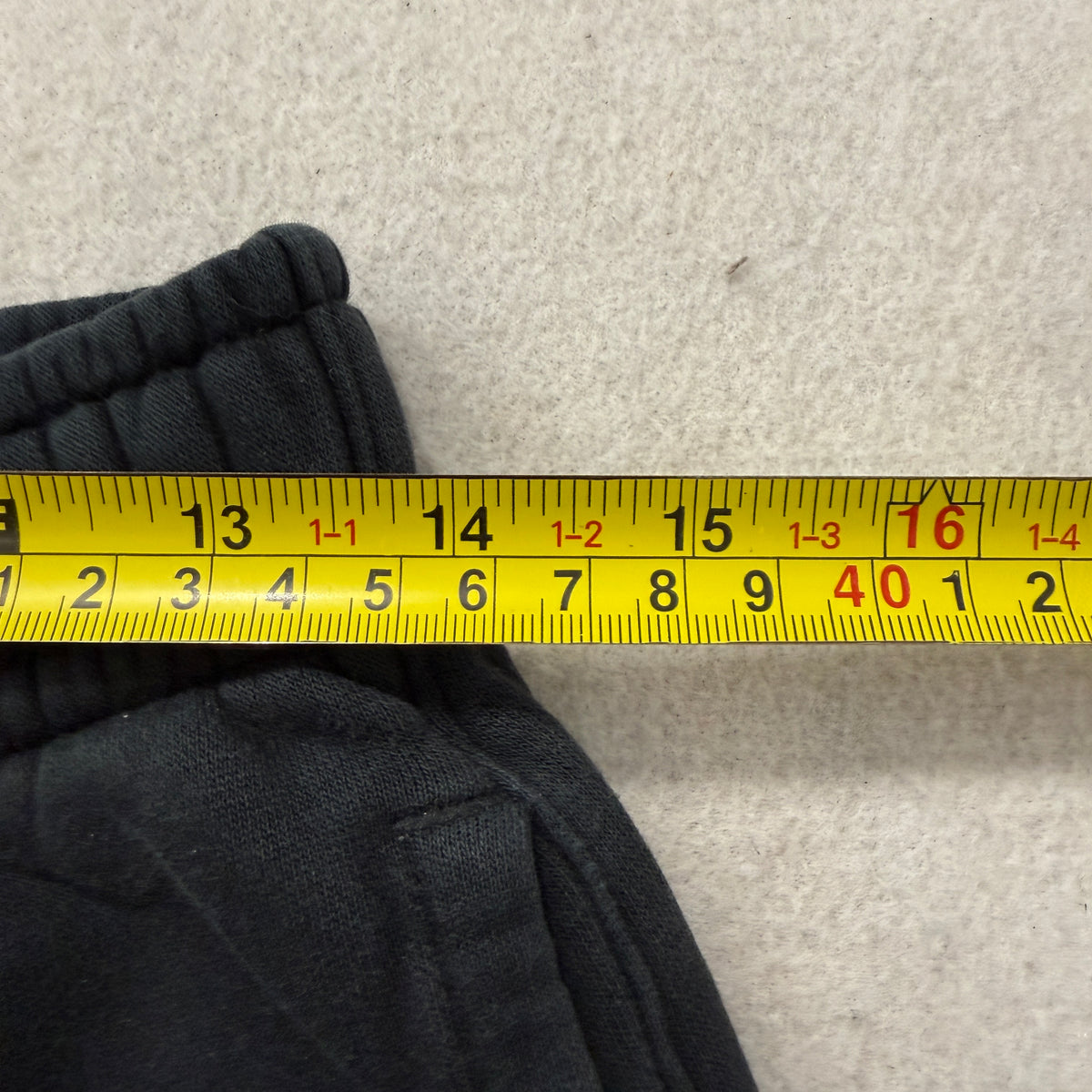Nike Men's Black Fleece Sweatpants Drawstring Pockets Tapered Leg Logo Size S