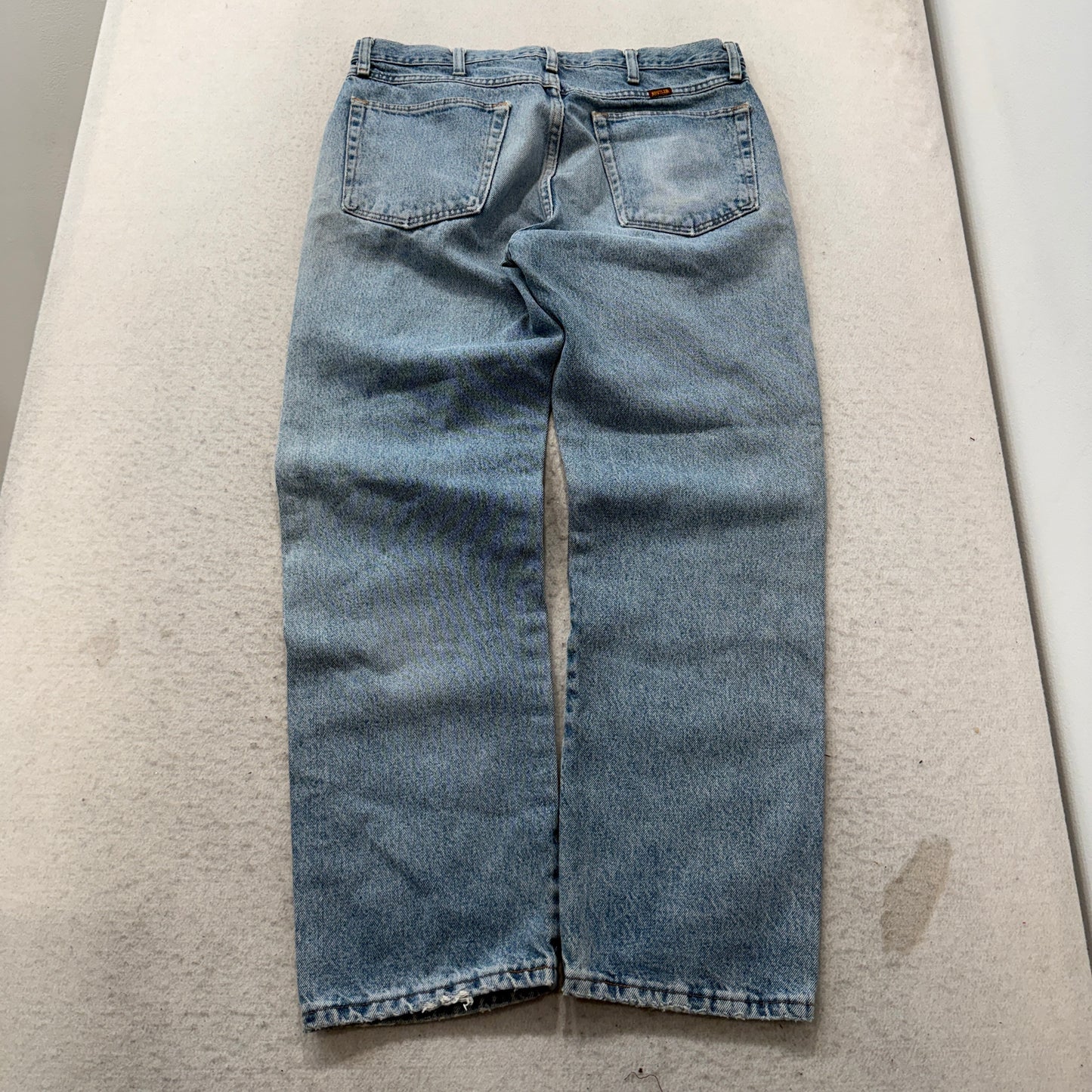 Rustler Men's Blue Denim Jeans Distressed Zip-Fly Pockets Classic Size 34x30
