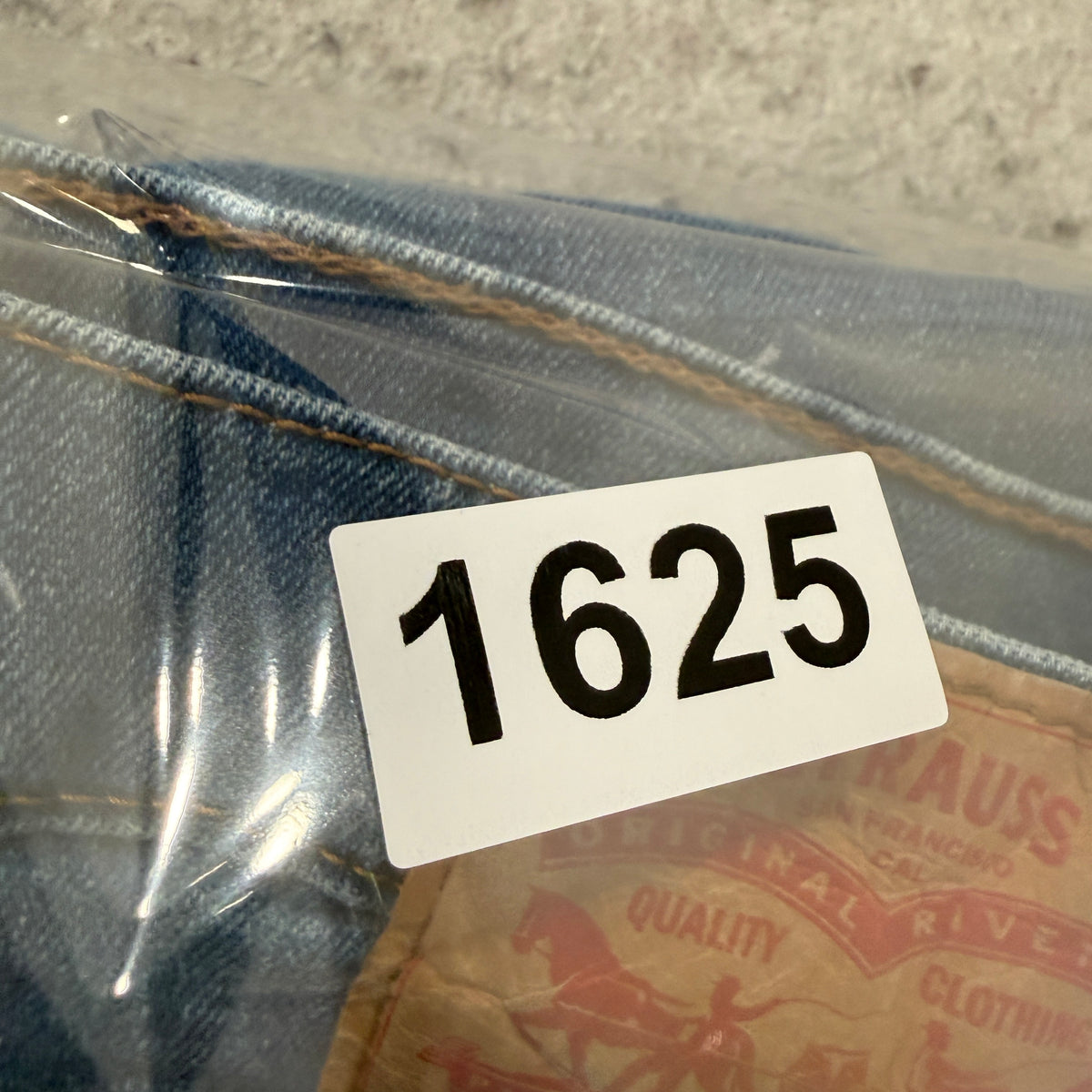 Levis 511 Slim Fit Medium Wash Jeans Size 36x32 photo 6