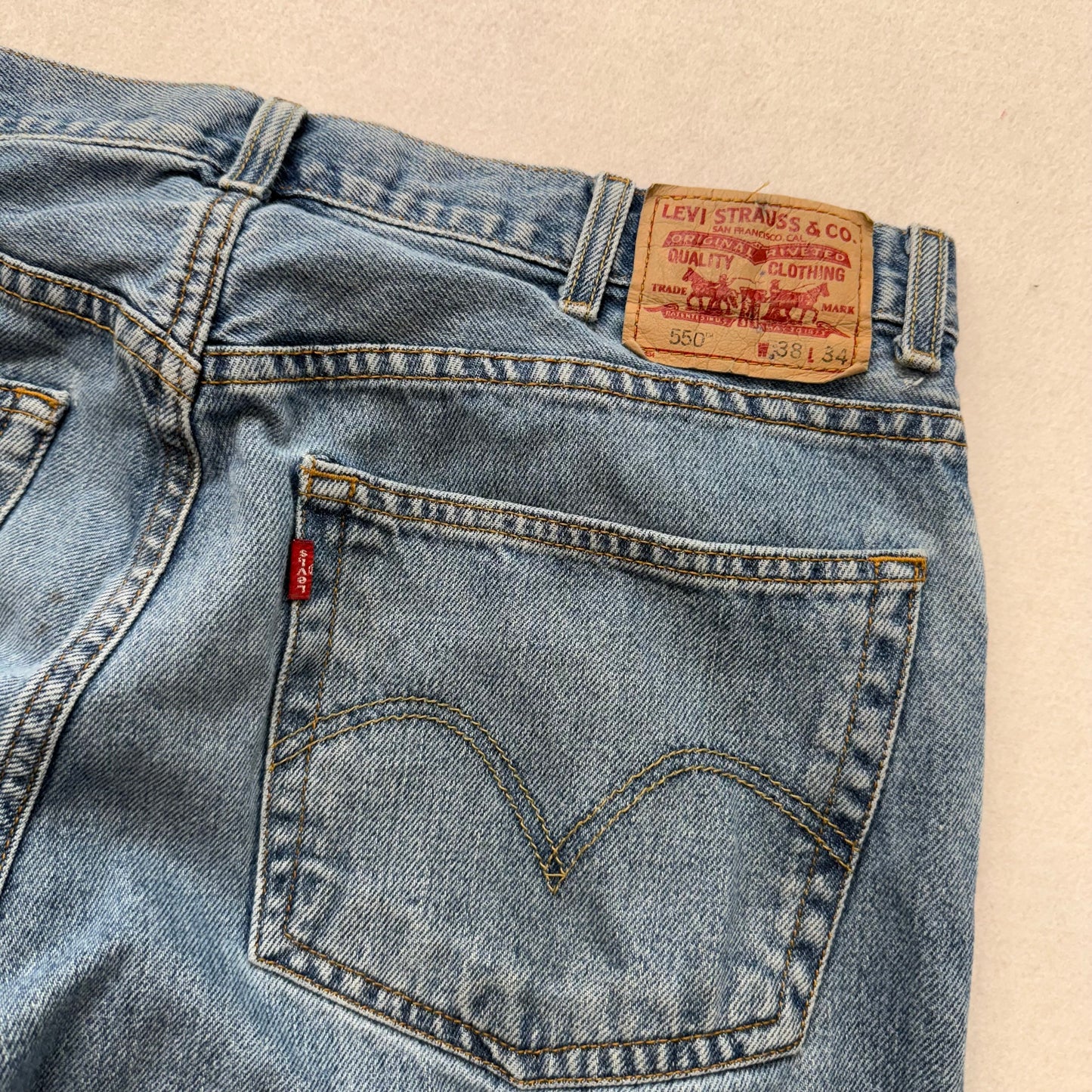 Levi's 550 Men's Blue Straight Leg Denim Jeans Zip-Fly Relaxed Fit Size 38x34