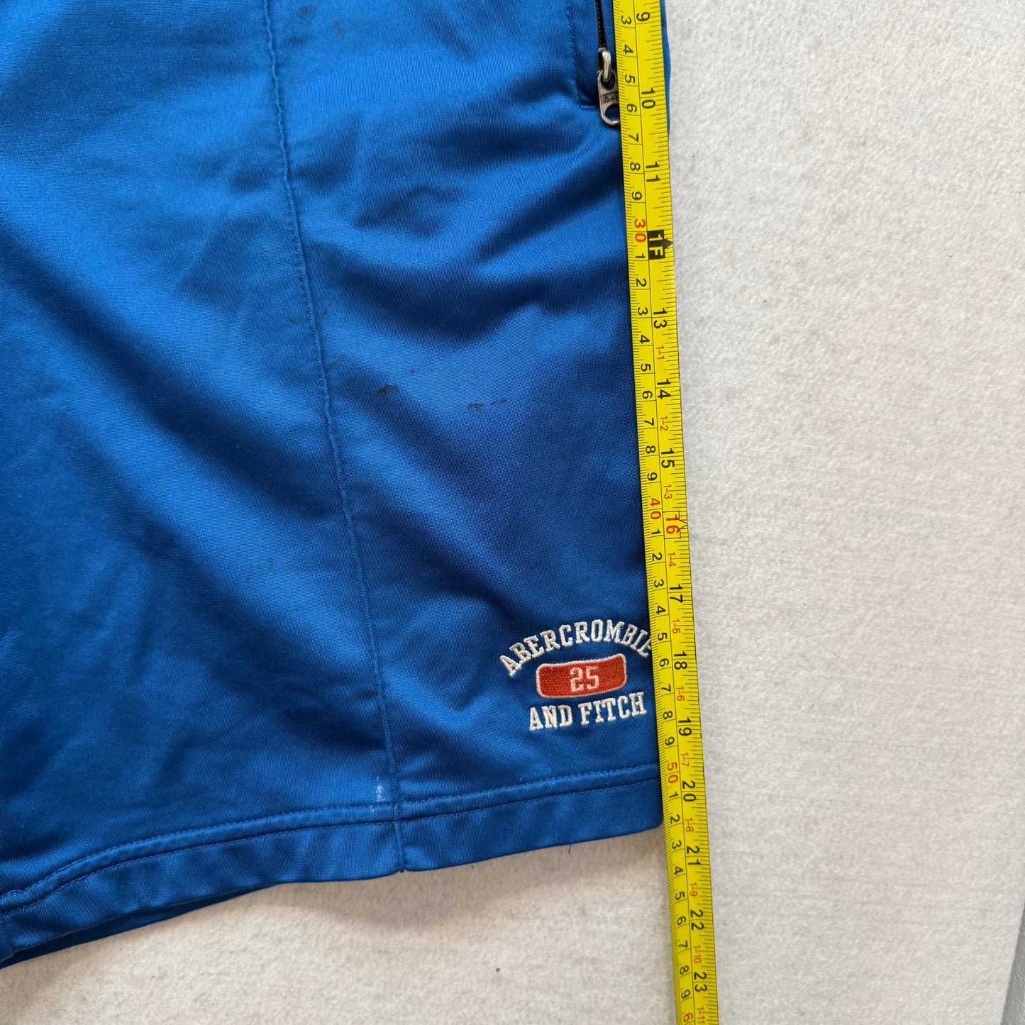 Abercrombie & Fitch Men's Royal Blue Athletic Shorts Zip Pockets Logo Size M