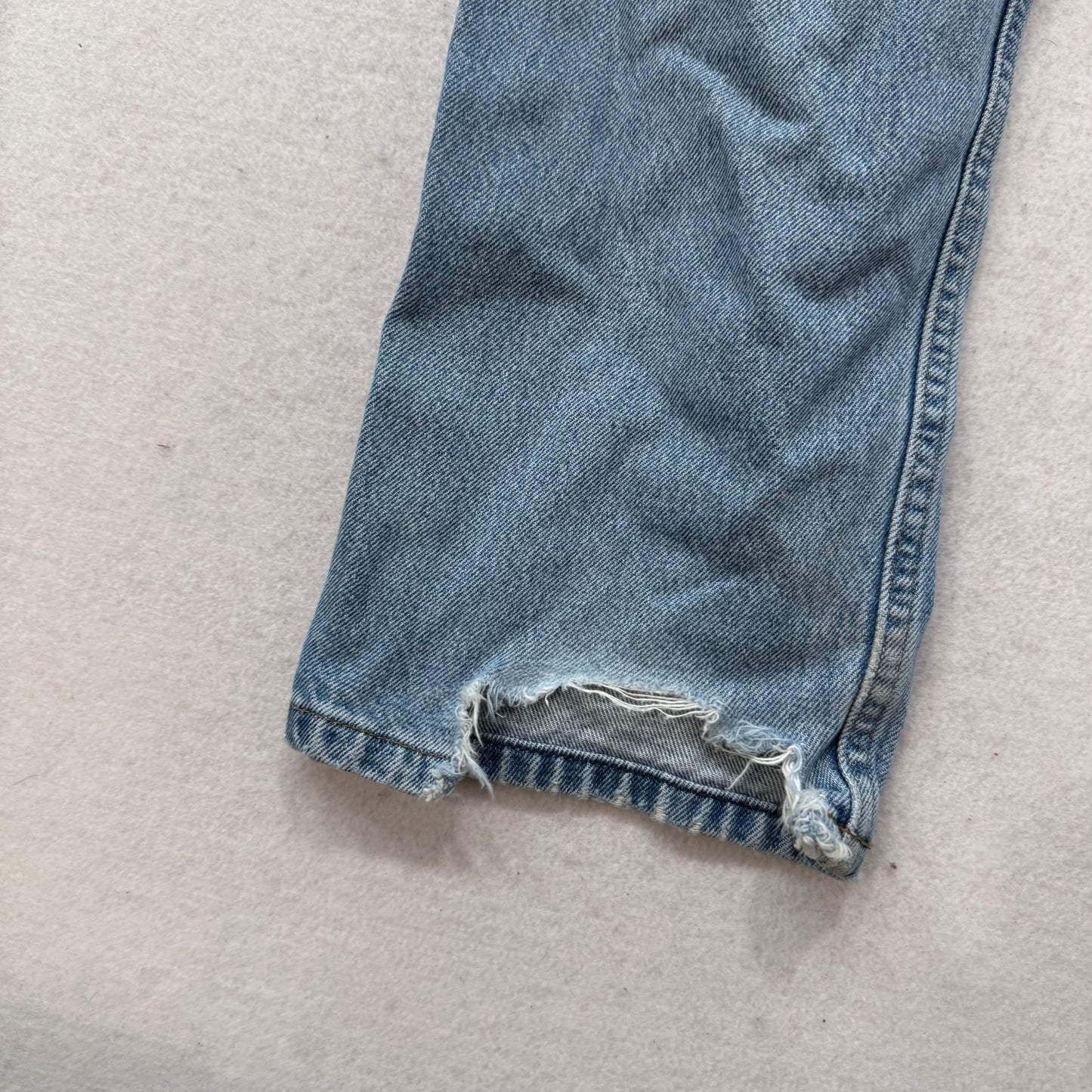 L.L. Bean Men's Light Wash Blue Denim Natural Fit Jeans Classic Raw Hem Size 34