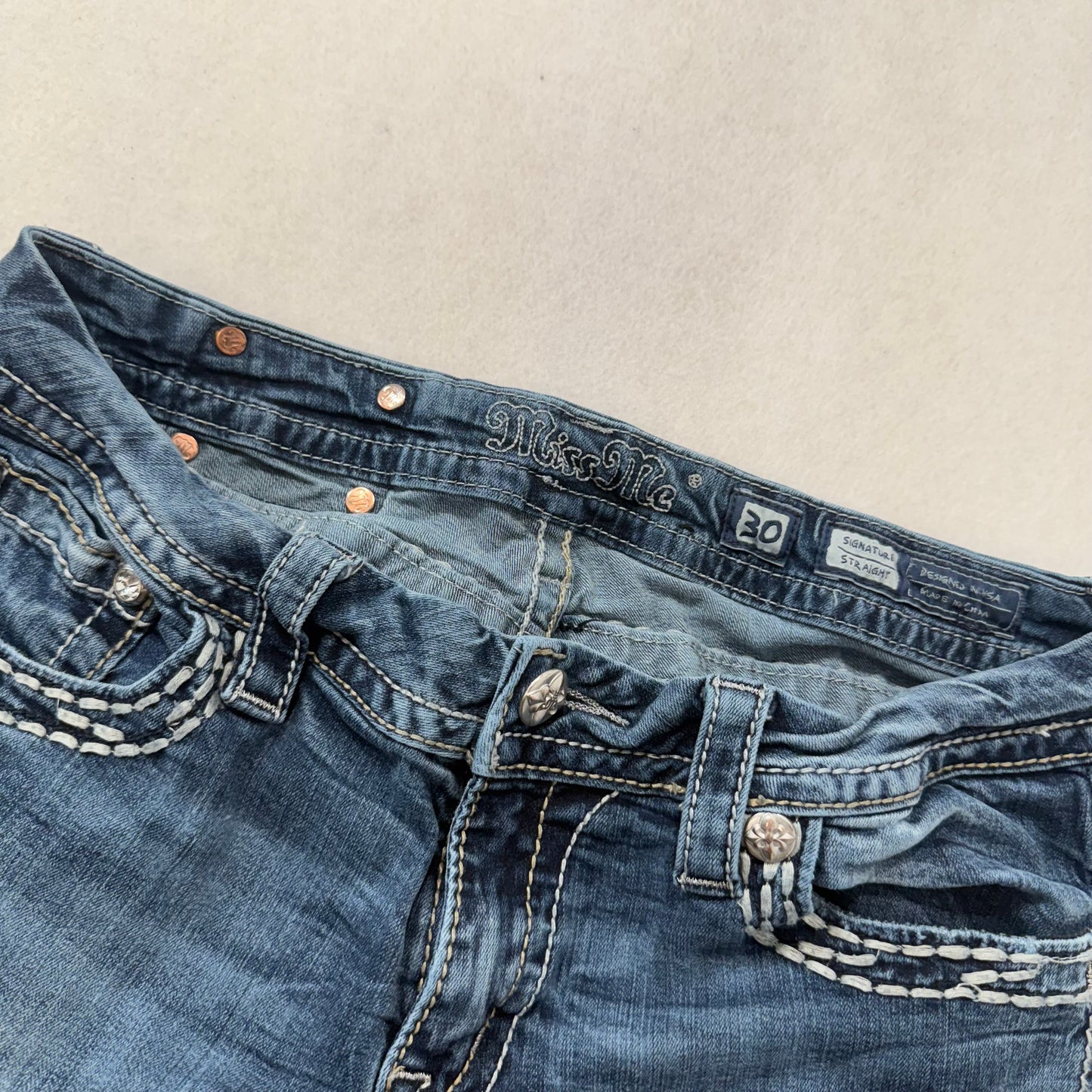 Miss Me Women Blue Denim Straight Leg Jean Embellished Rhinestone Pocket Size 30