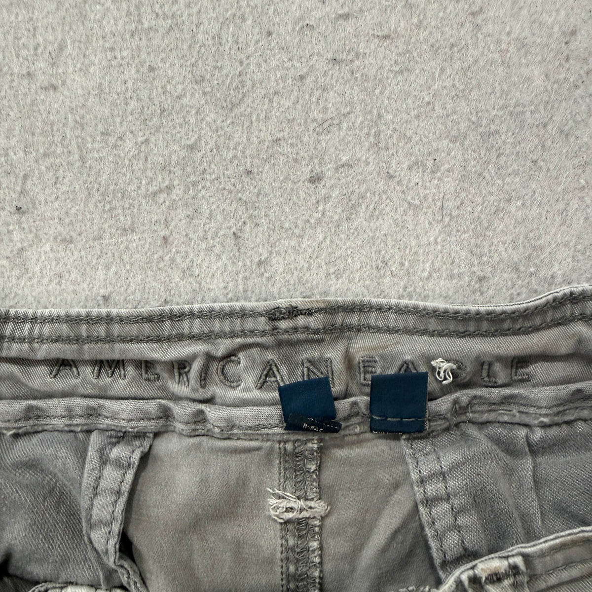 American Eagle Cargo Pants Men's Gray Utility Pockets Jogger Cuff Size 30x32 photo 3