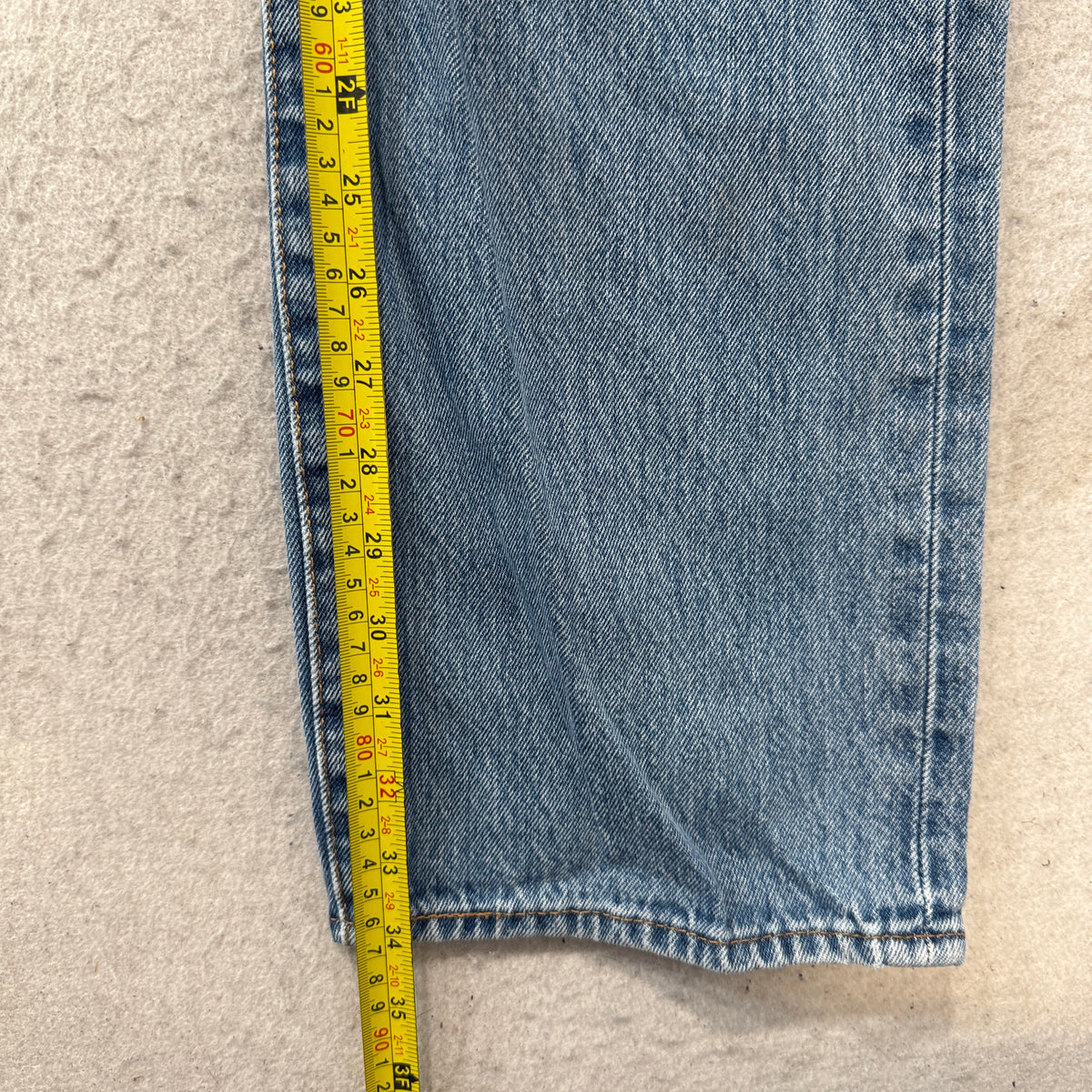 Levi's 501 Original Fit Jeans Men's Light Wash Blue Button Fly Straight Size 38x36 photo 5