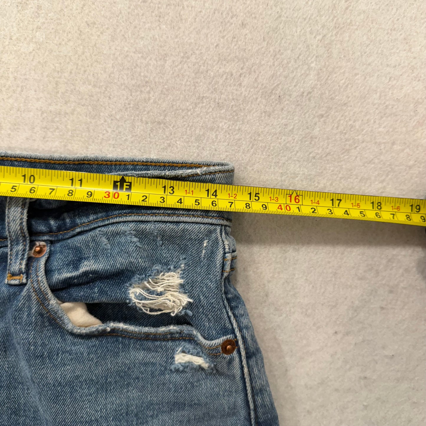 Abercrombie & Fitch Curve Love Women Medium Blue Denim Distressed Shorts Size 28