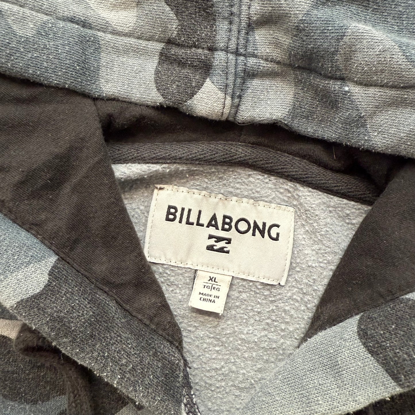 Billabong Men Gray Black Camouflage Pullover Hoodie Kangaroo Pocket Logo Size XL