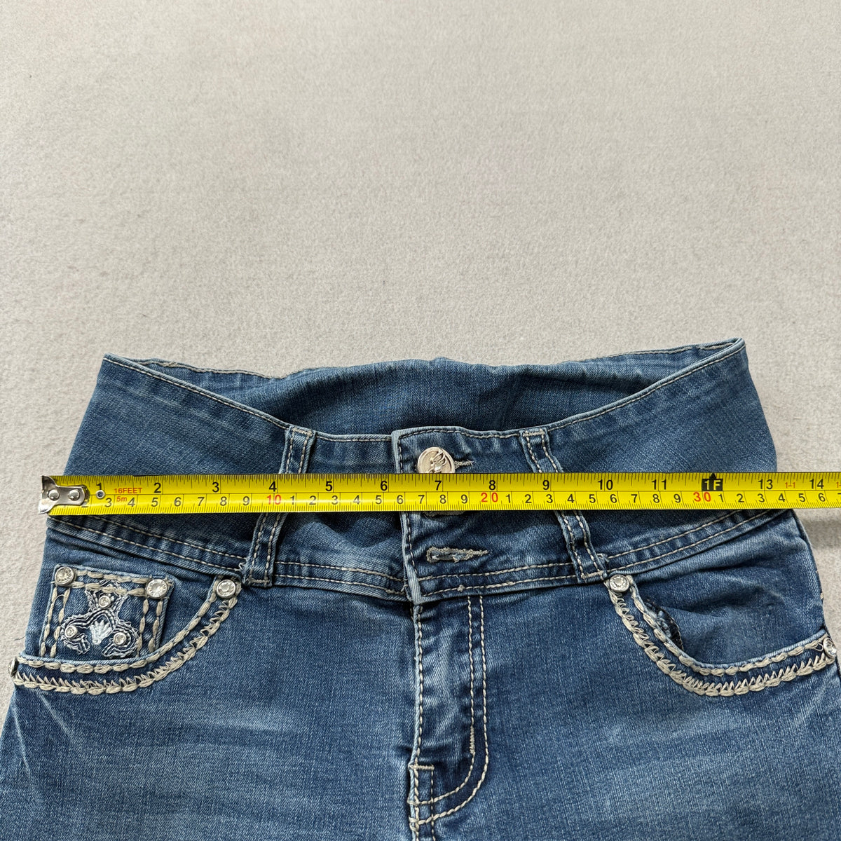 Silver Diva Women's Blue Denim Flare Jeans Cross Rhinestone Back Pockets Size 5