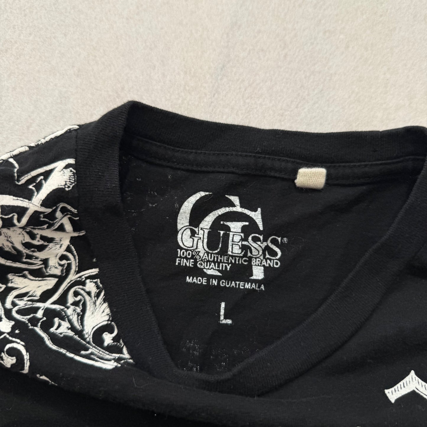 Guess Jeans Black Graphic T-Shirt “Legends Never Die” Gothic Print Size L