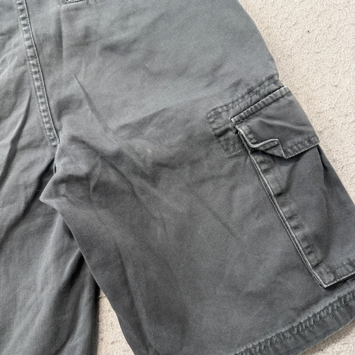 Boys Gray Cargo Shorts Size 10 photo 7