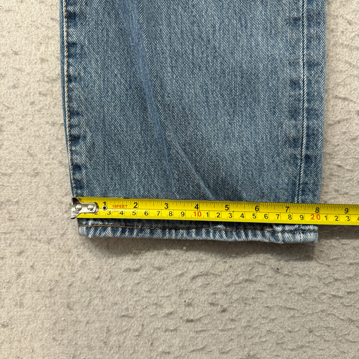 Levi's 501 Original Fit Jeans Men's Light Wash Blue Button Fly Straight Size 38x36 photo 6