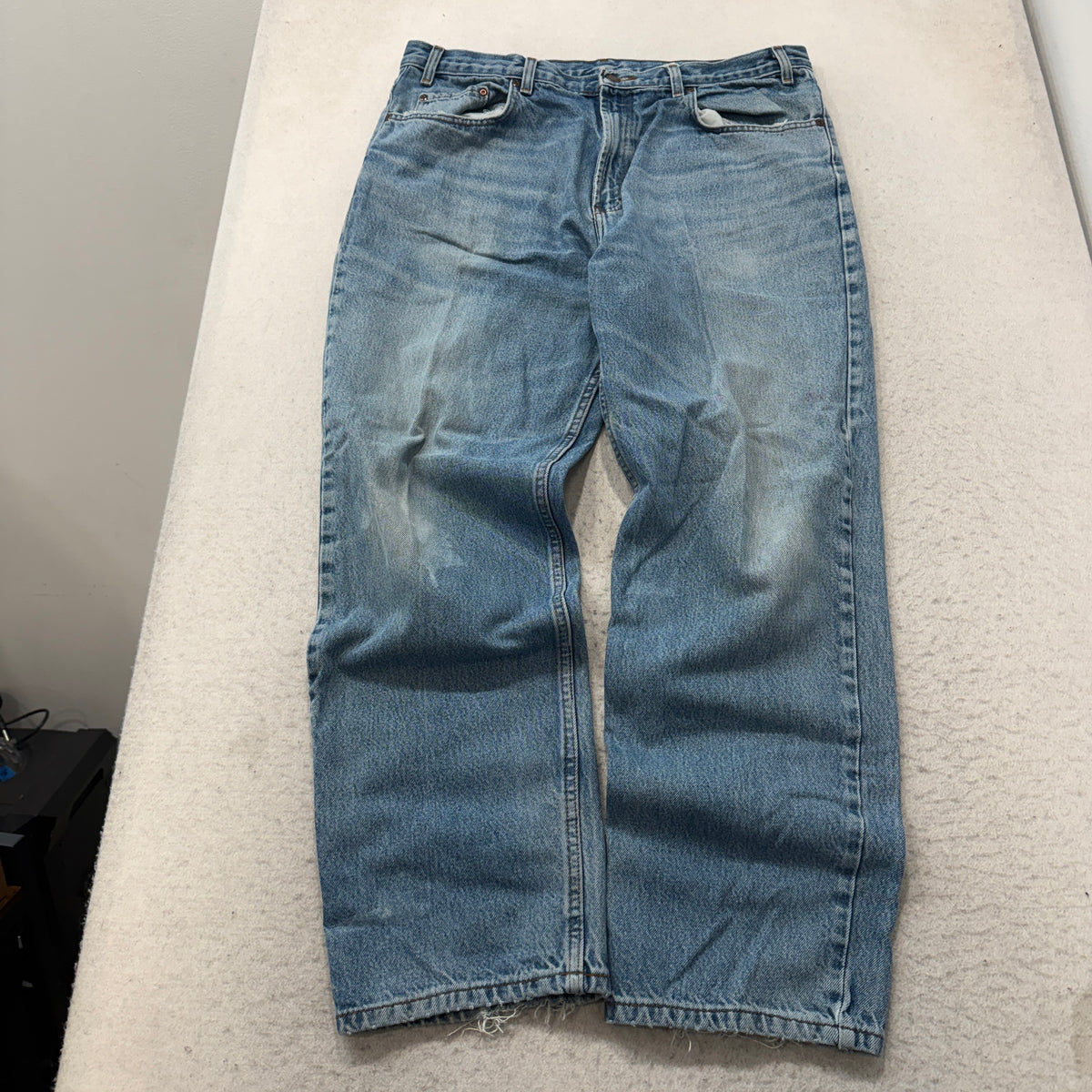 Kirkland Signature Light Wash Relaxed Jeans Size 38x30 photo 2