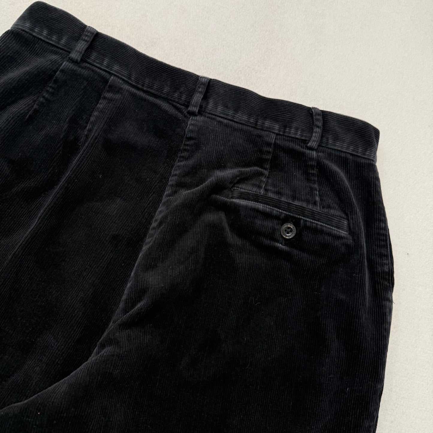 L.L.Bean Mens Black Corduroy Original Fit Straight Leg Single Pleat Pant Size 12