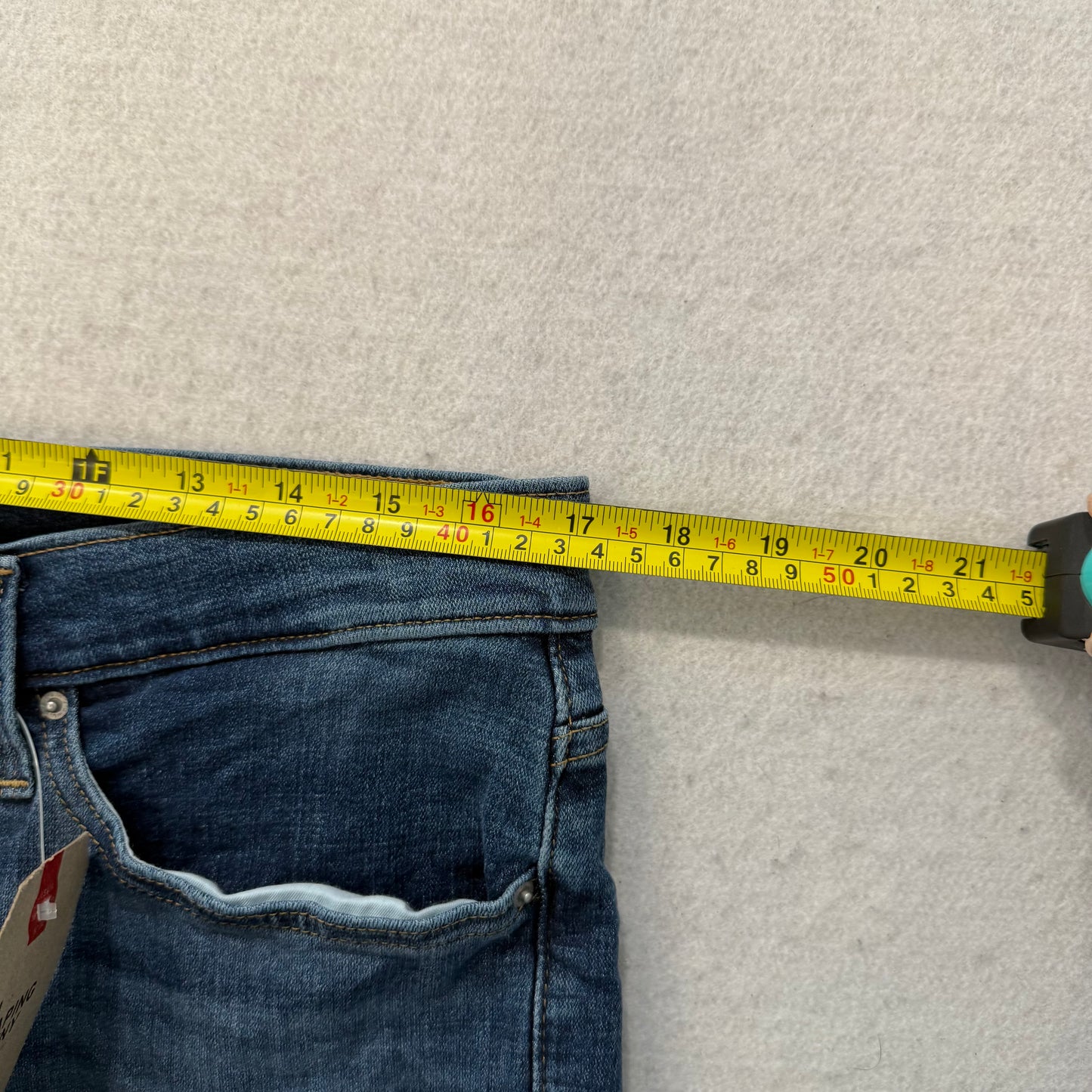 Levi's Strauss & Co. 311 Shaping Women's Medium Blue Denim Skinny Jeans Size 32