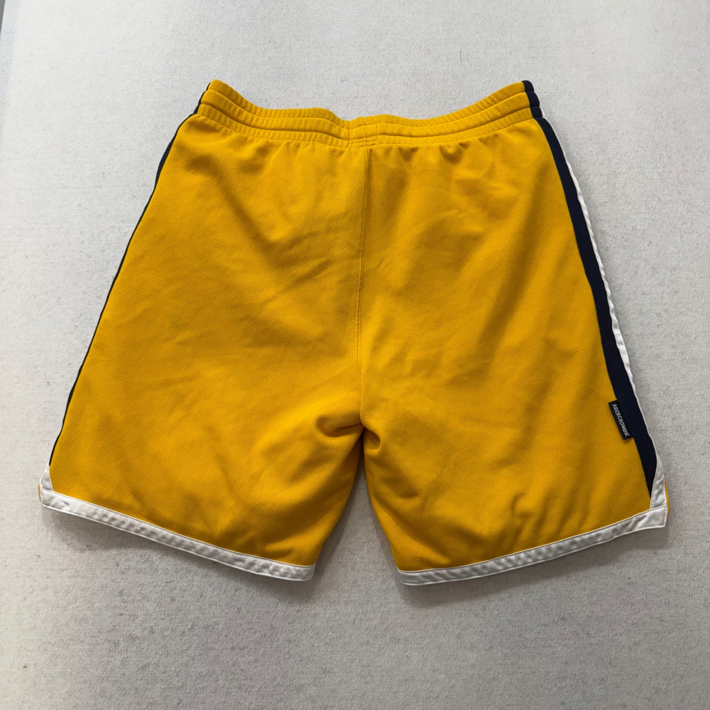 Abercrombie & Fitch Men's Mustard Yellow Mesh Gym Athletic Shorts Logo Size 8