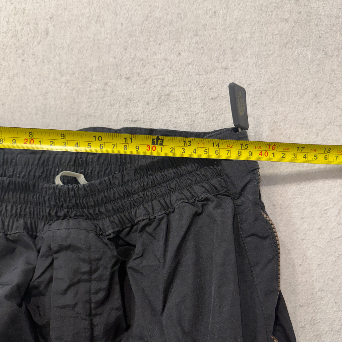 The North Face Vintage Black Nylon Side Zip Pants Size M photo 4